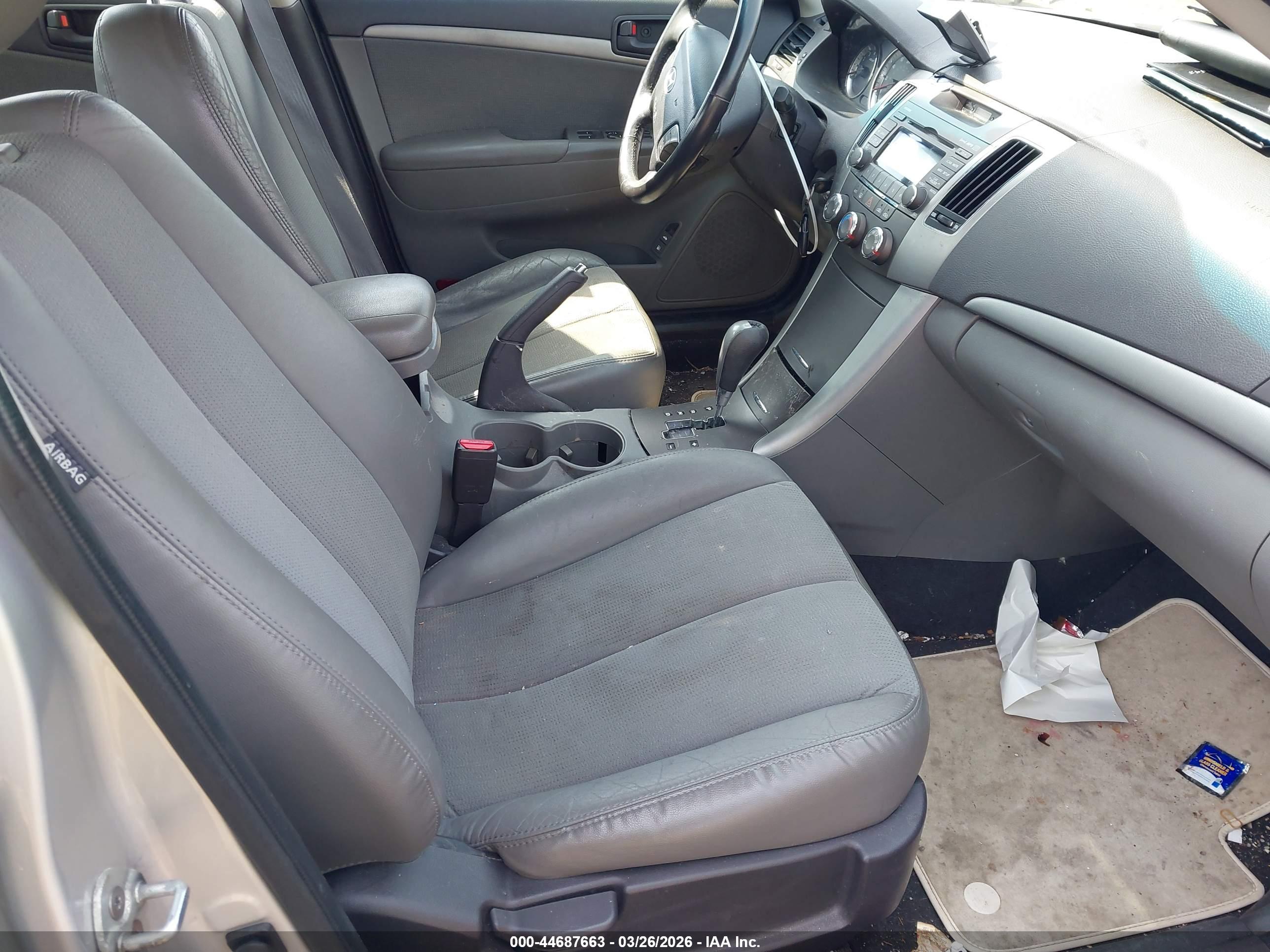 HYUNDAI SONATA image 5