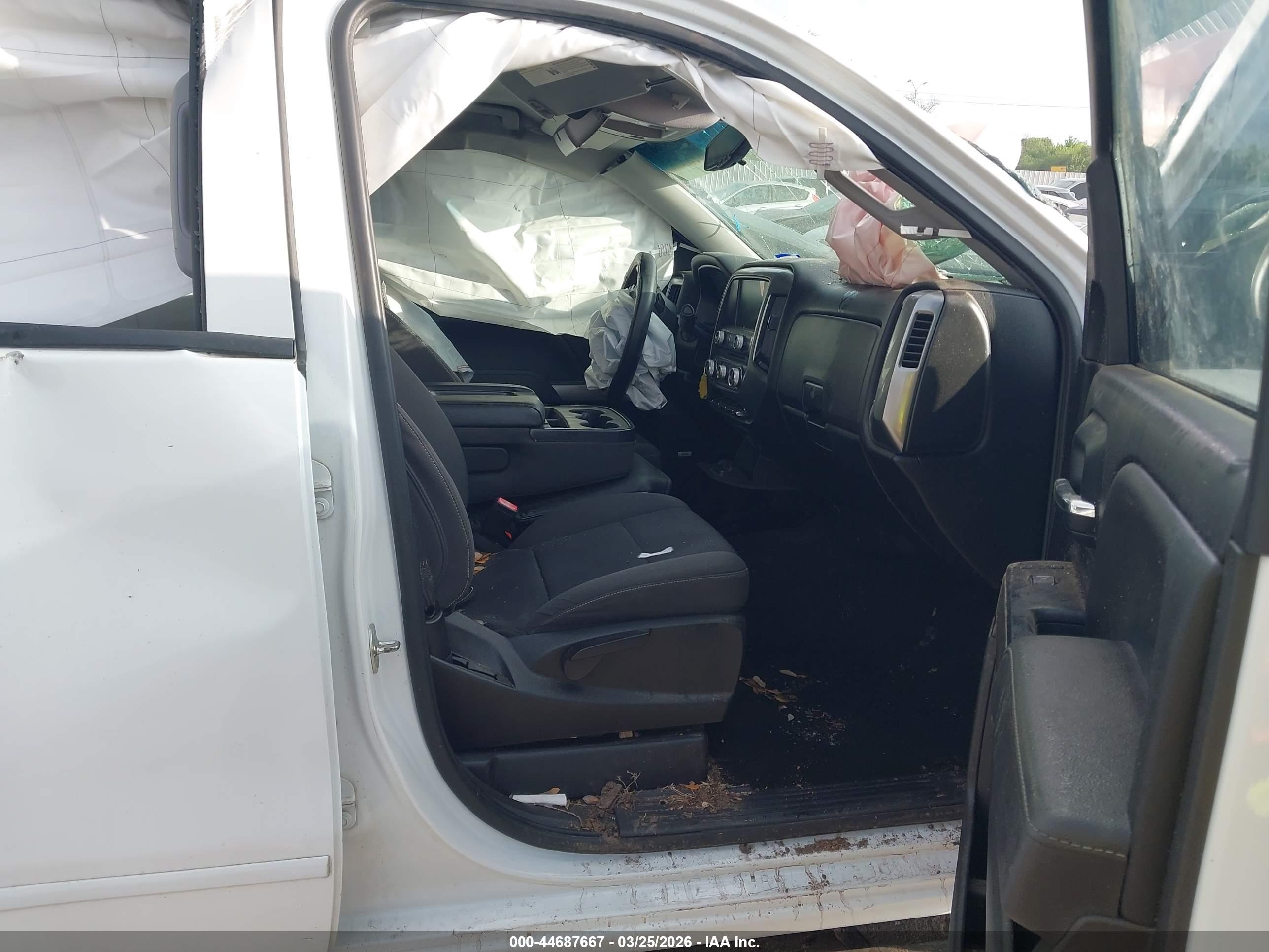 CHEVROLET SILVERADO image 5