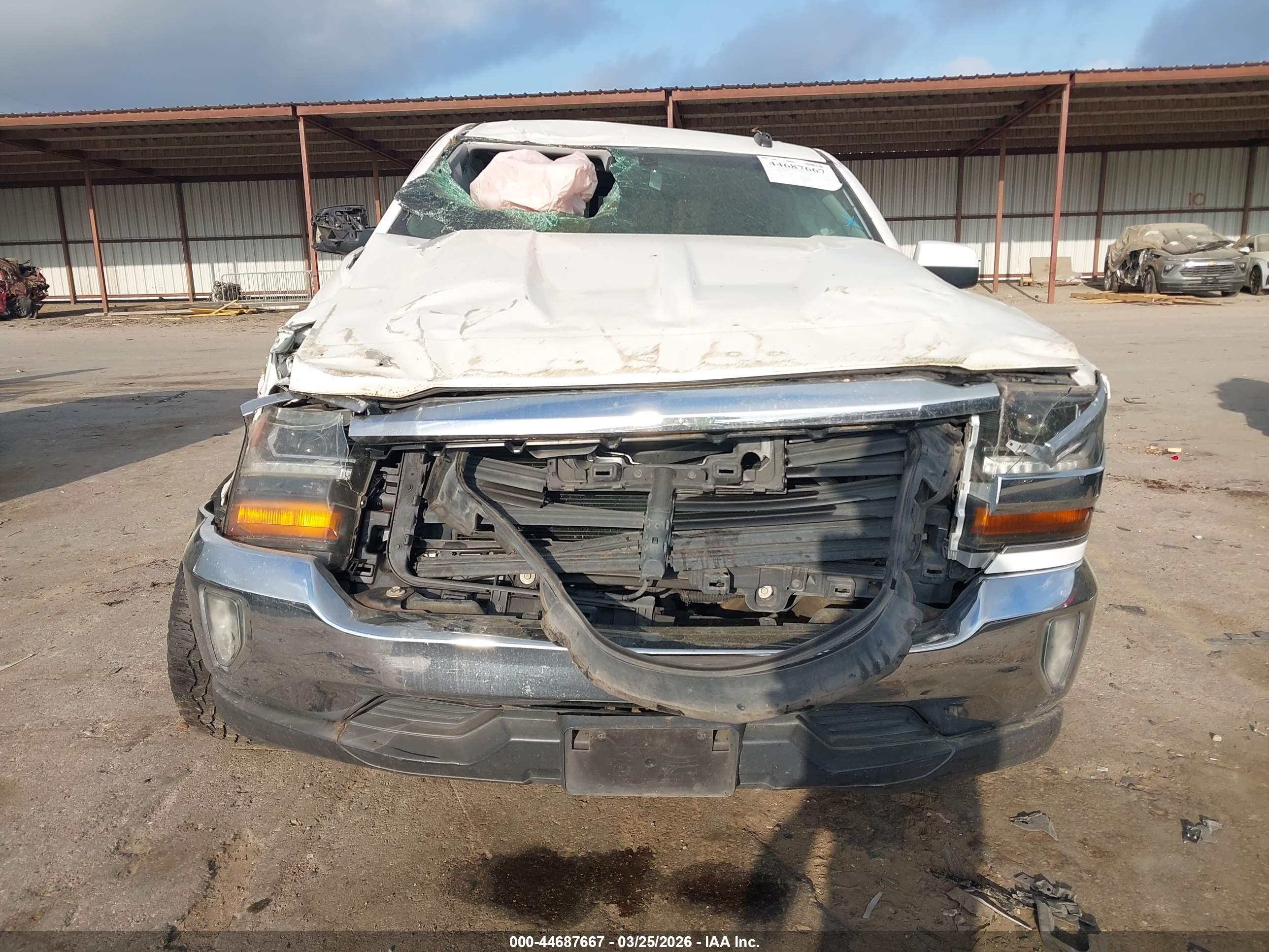 CHEVROLET SILVERADO image 6