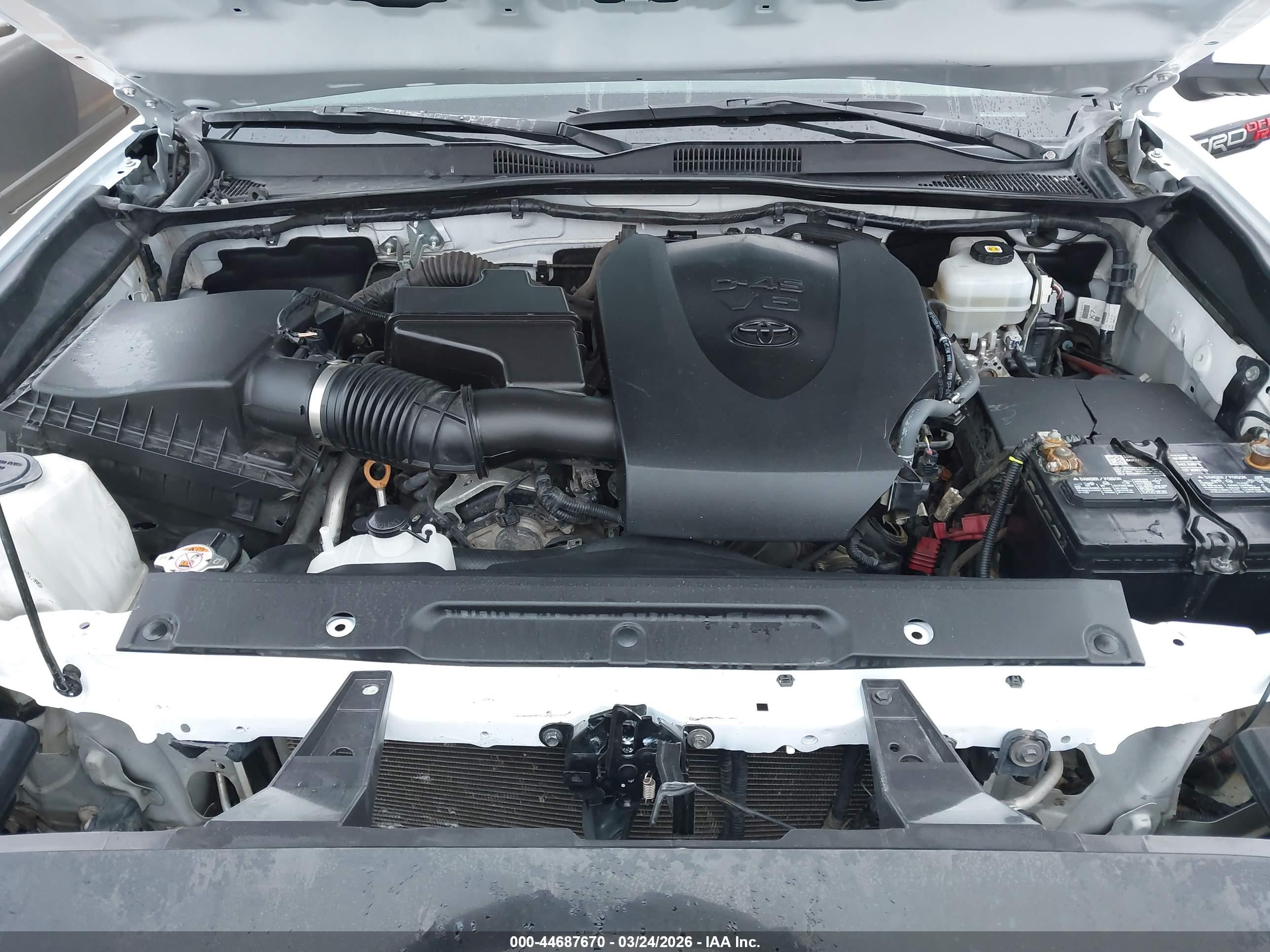 TOYOTA TACOMA image 10