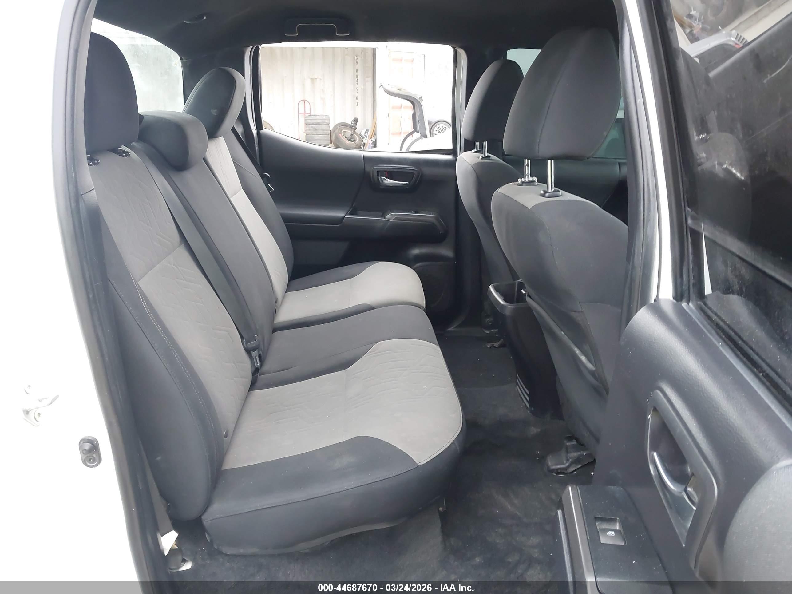 TOYOTA TACOMA image 8
