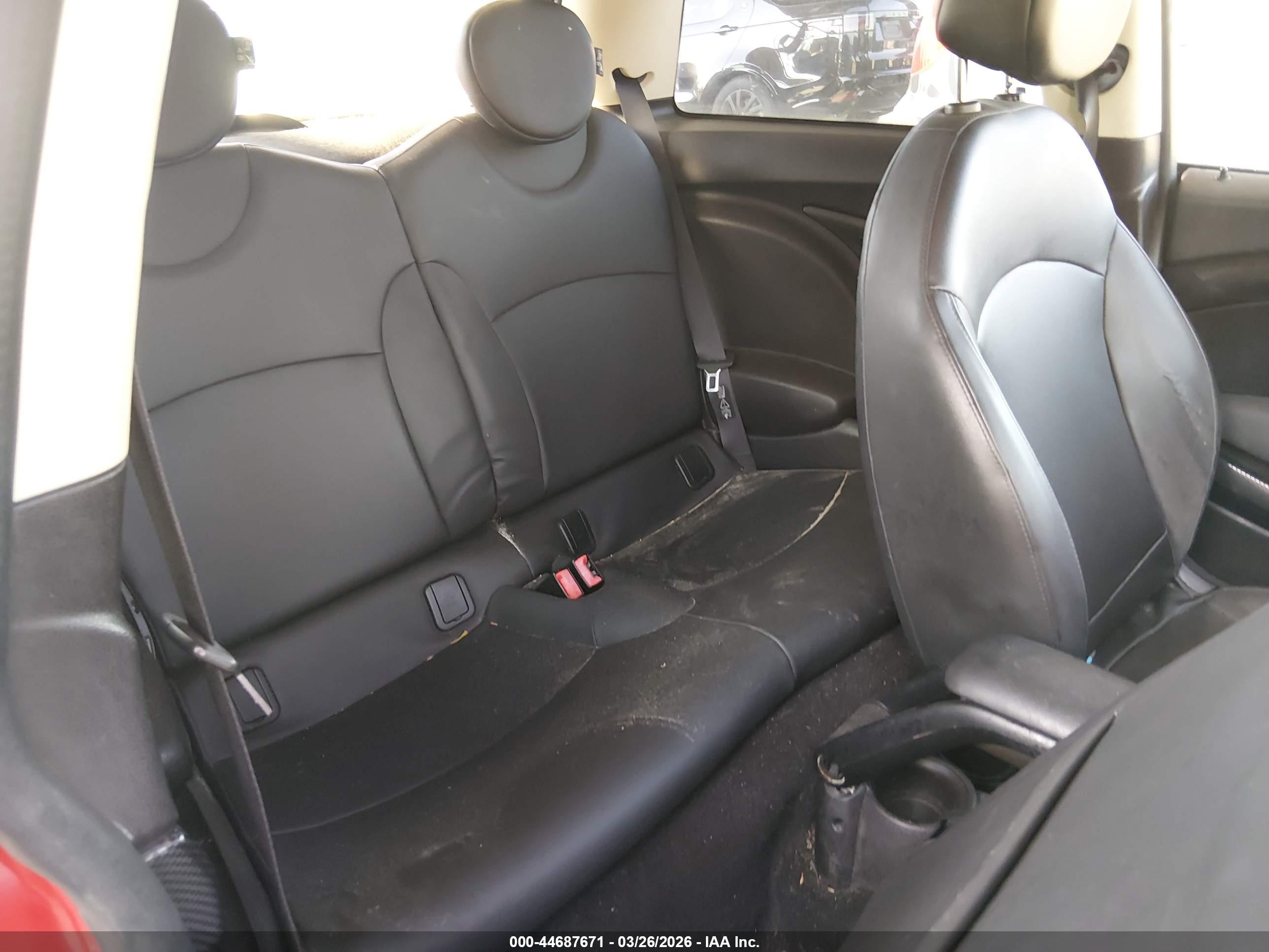 MINI COOPER image 8