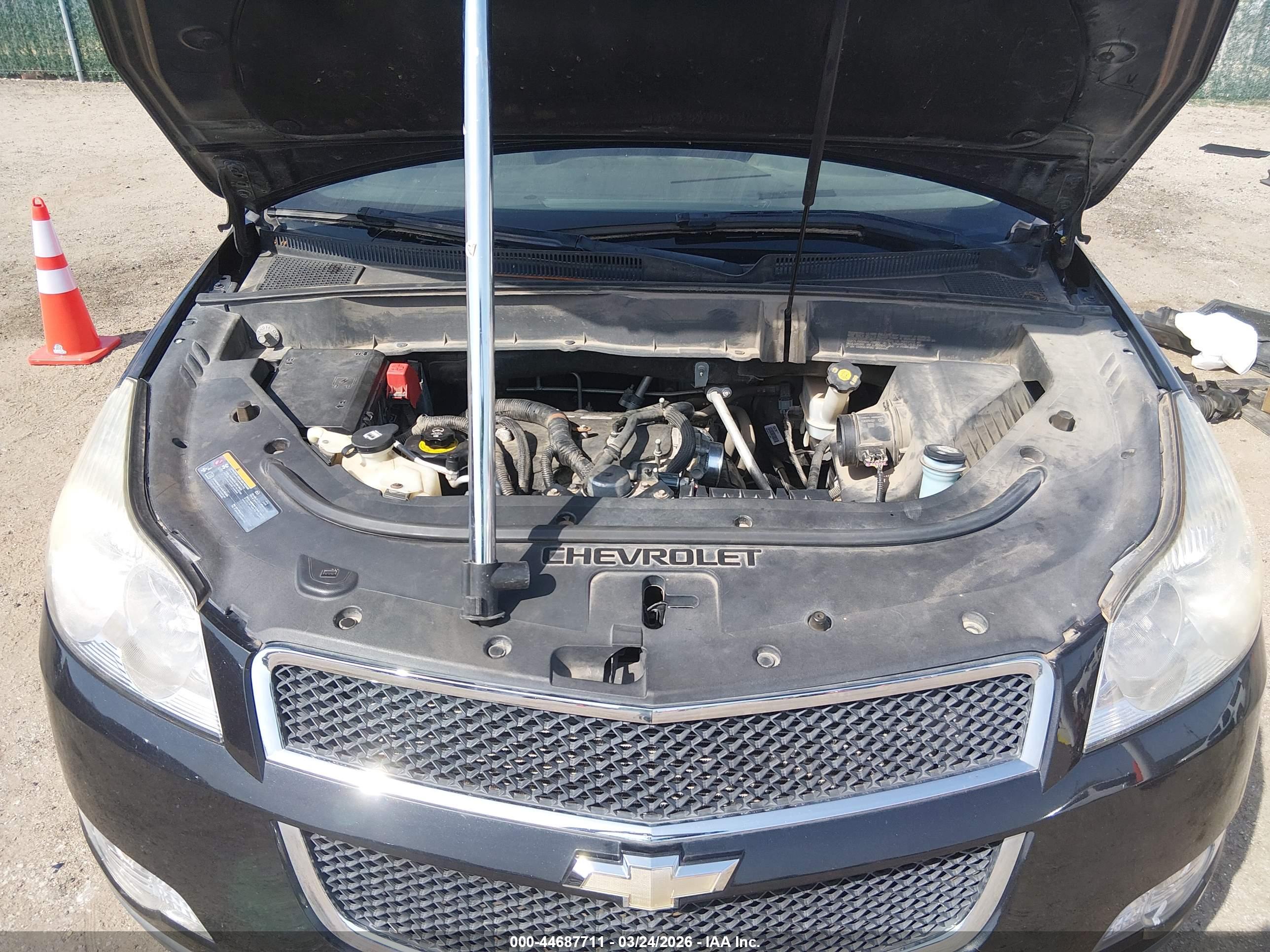 CHEVROLET TRAVERSE image 10