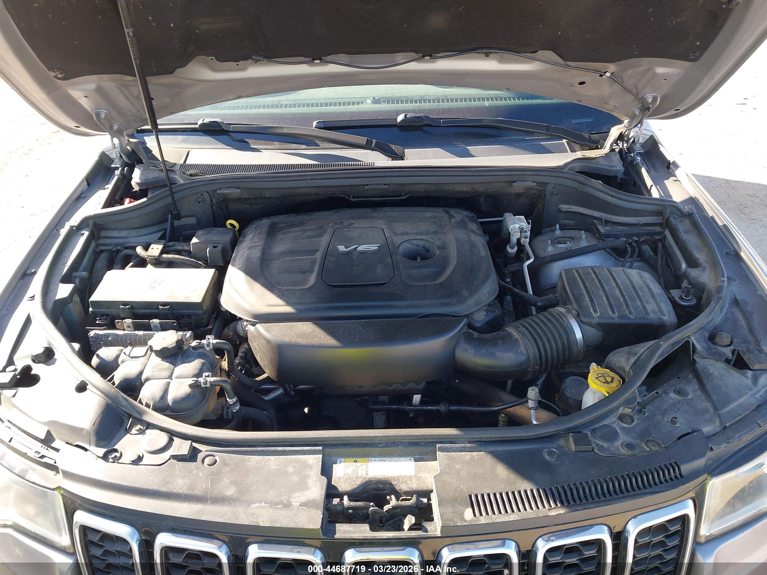 JEEP GRAND image 10