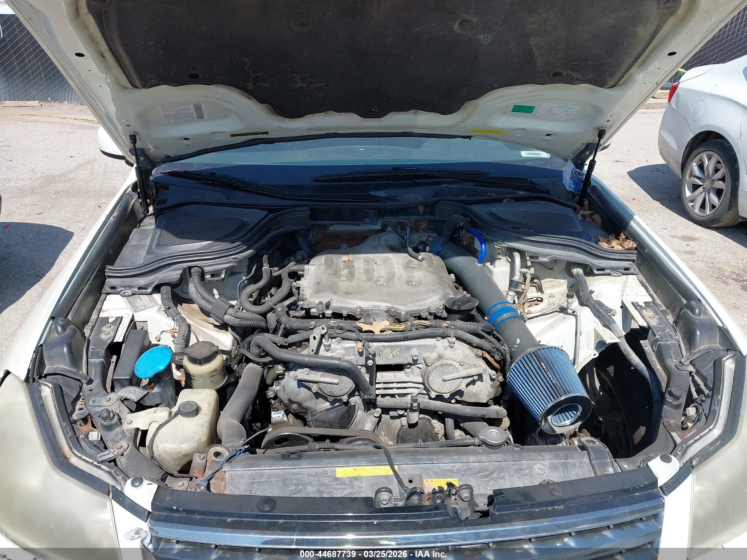 INFINITI M35X image 10