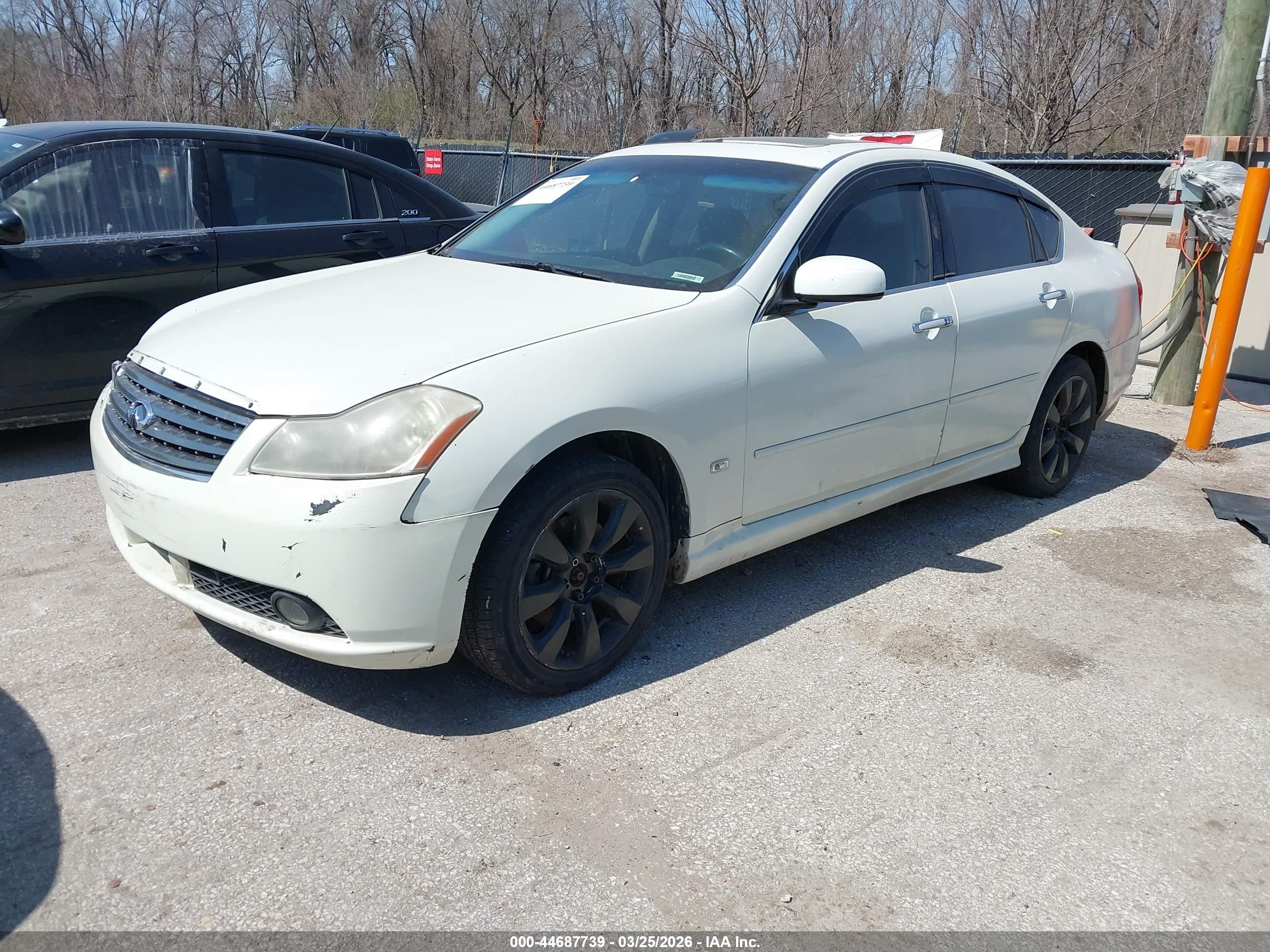 INFINITI M35X image 2