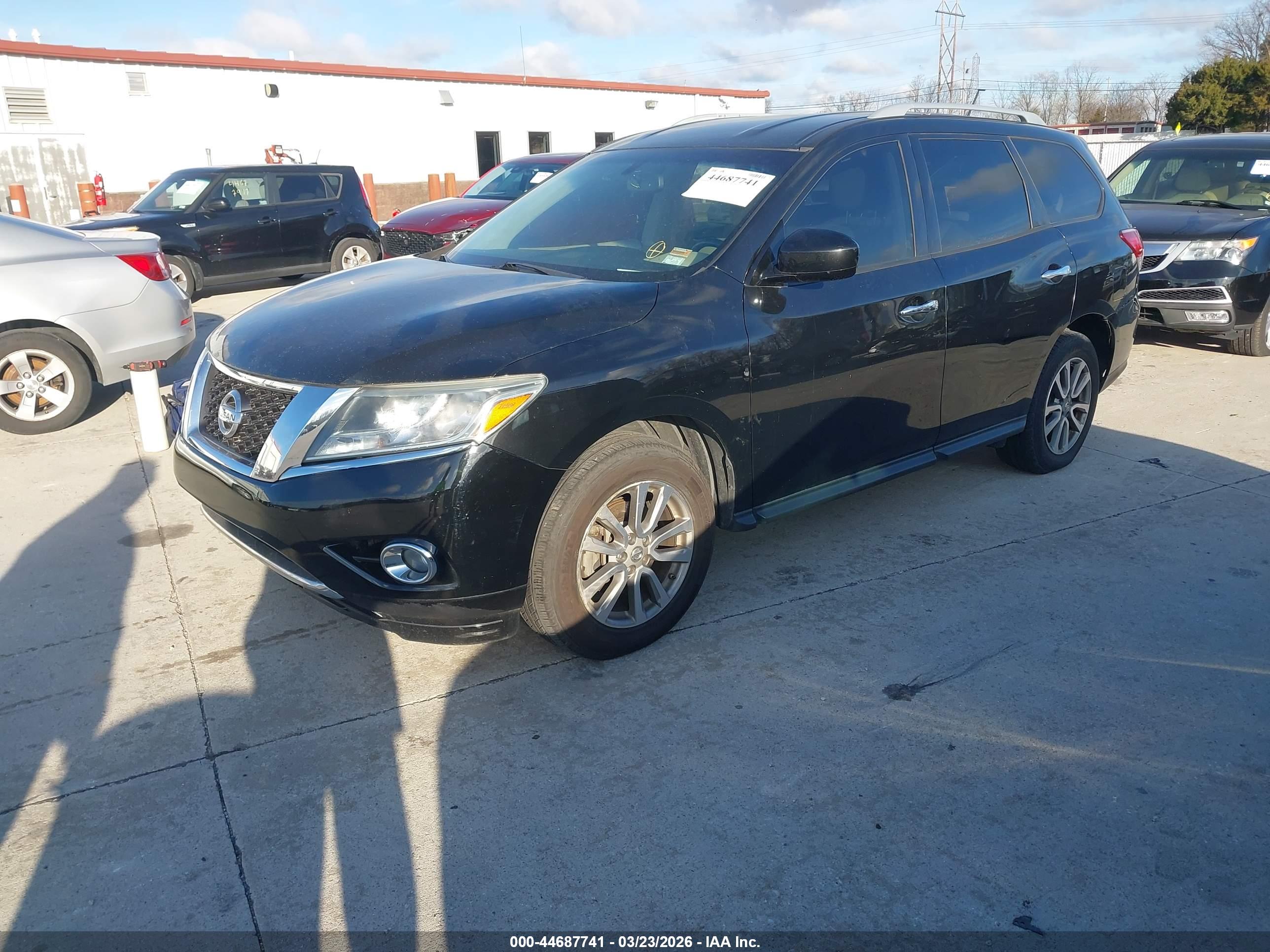 NISSAN PATHFINDER image 2