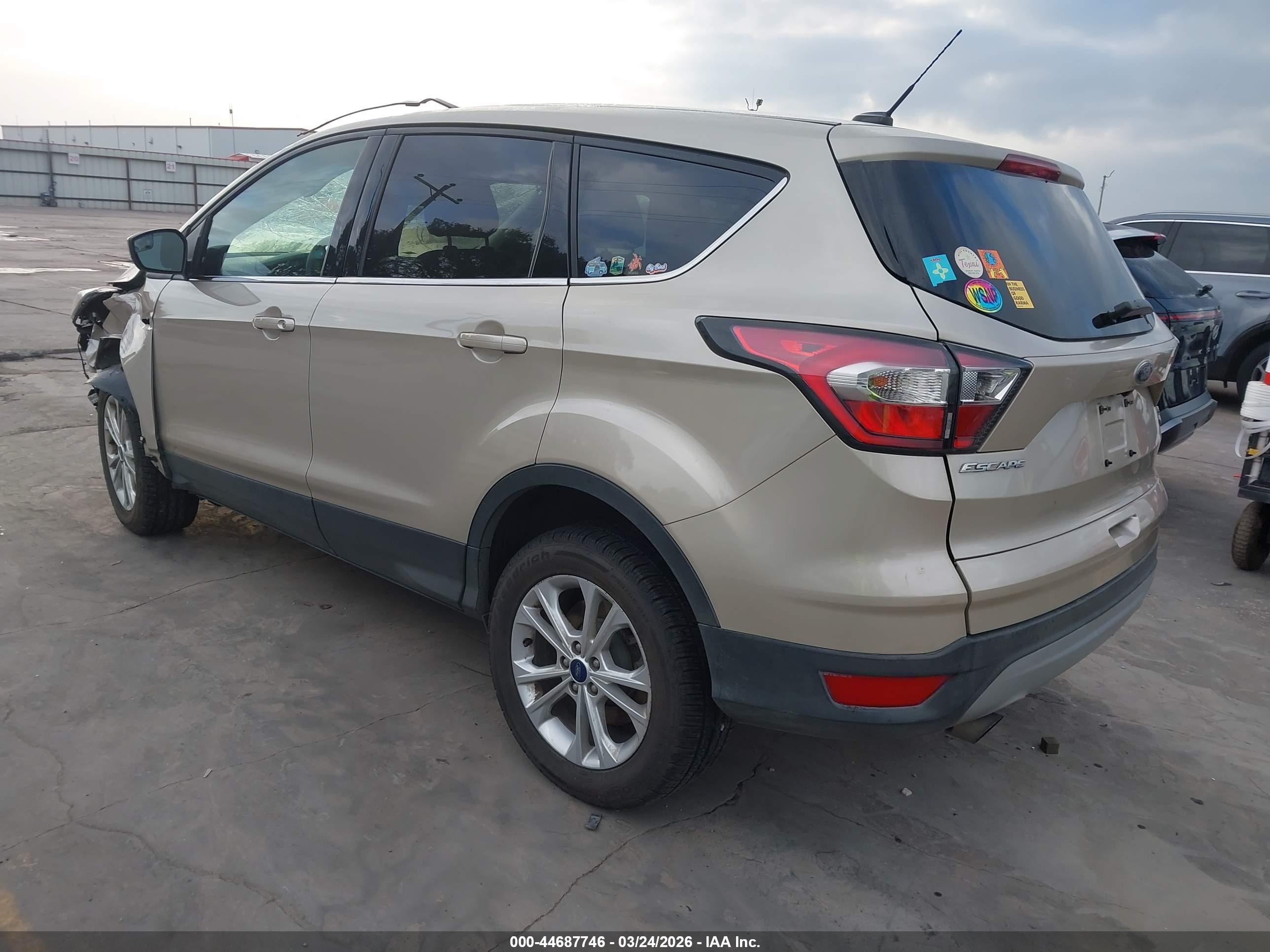 FORD ESCAPE image 3