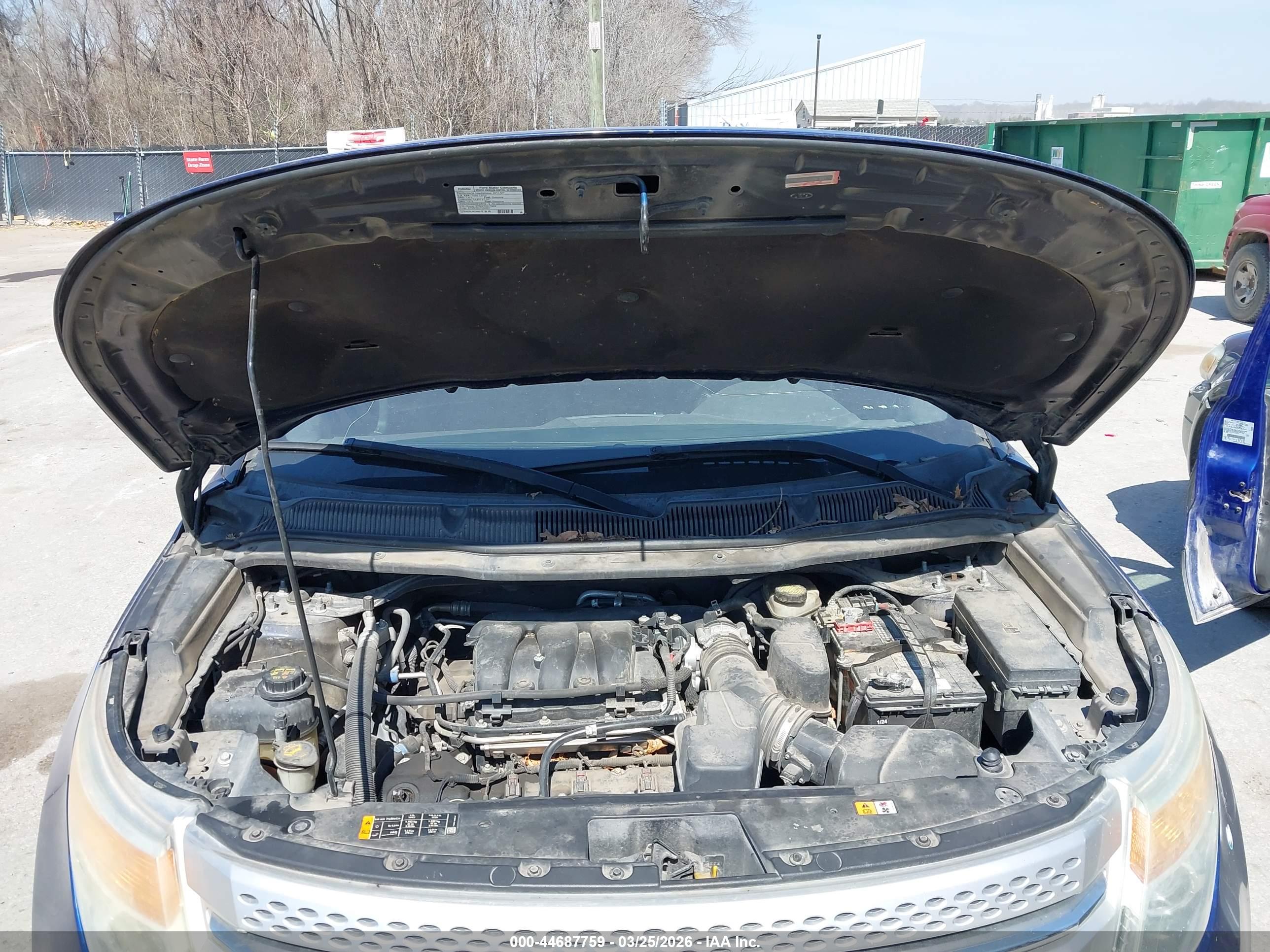 FORD EXPLORER image 10