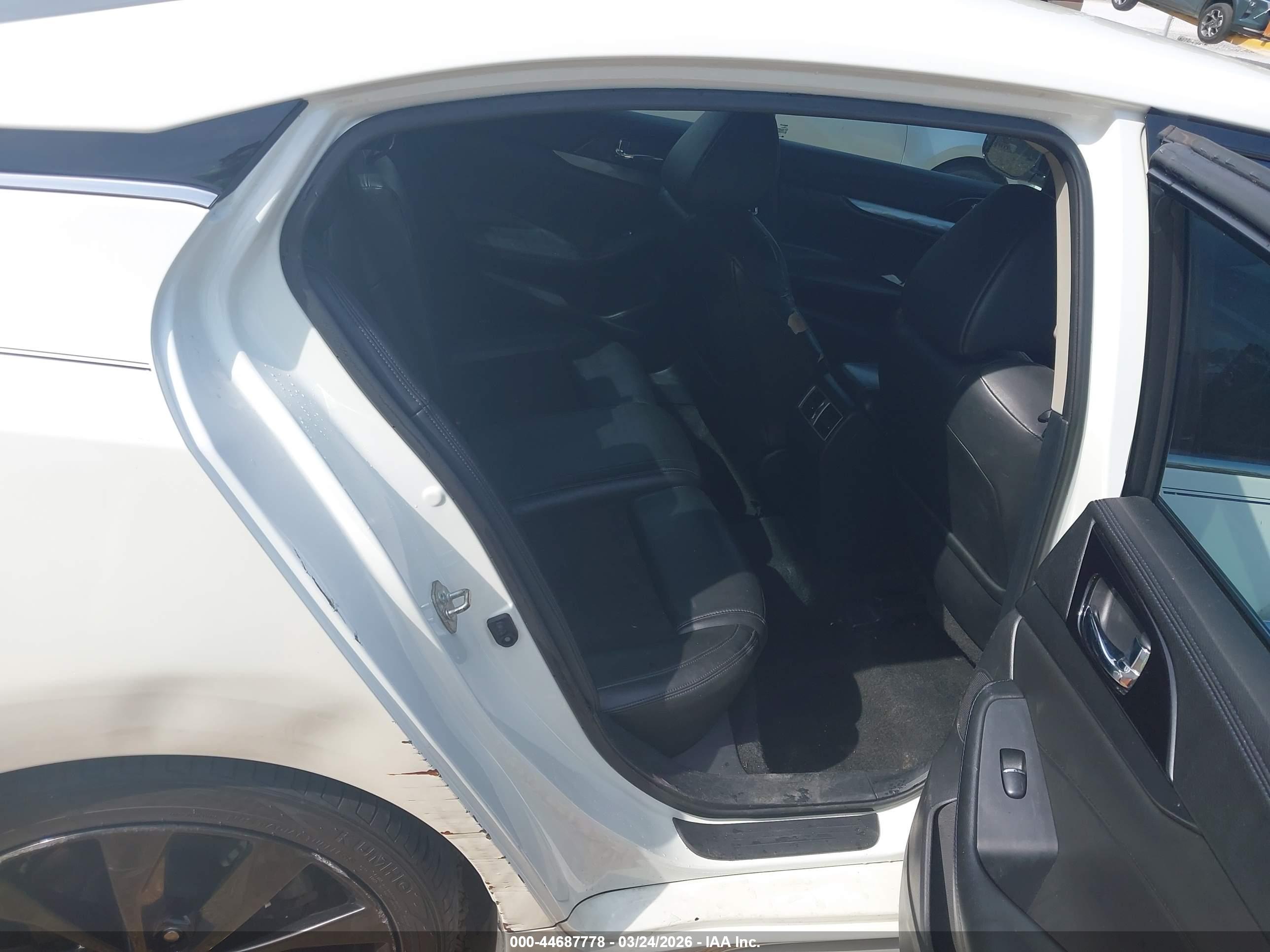 NISSAN MAXIMA image 8