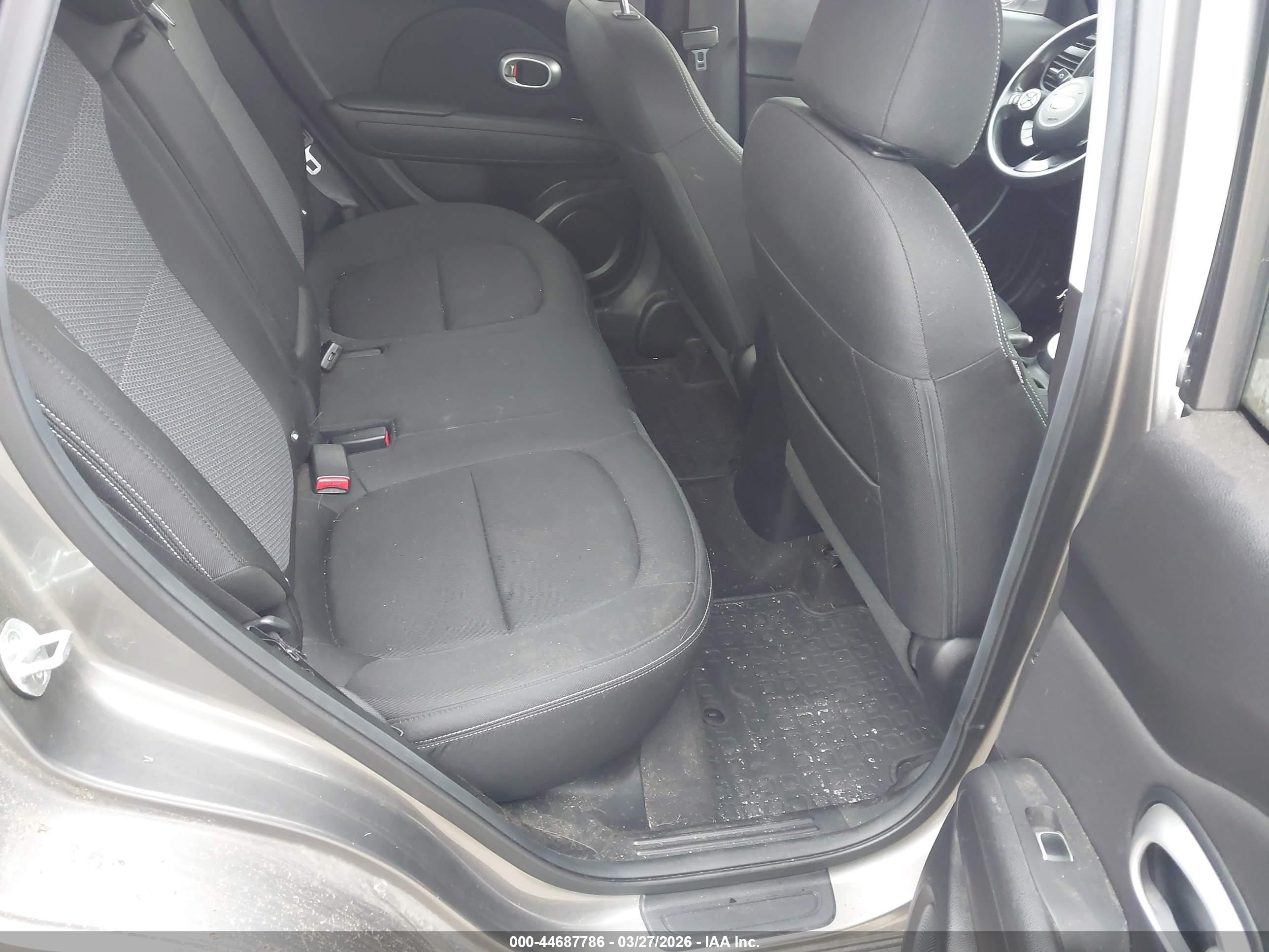KIA SOUL image 8