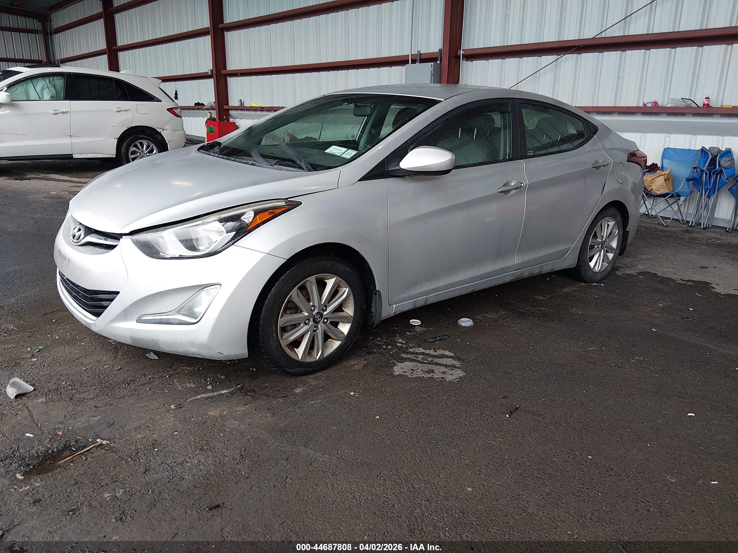 HYUNDAI ELANTRA image 2