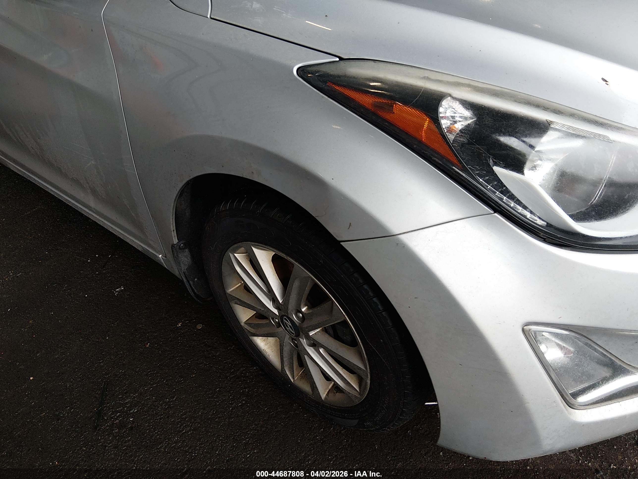 HYUNDAI ELANTRA image 6