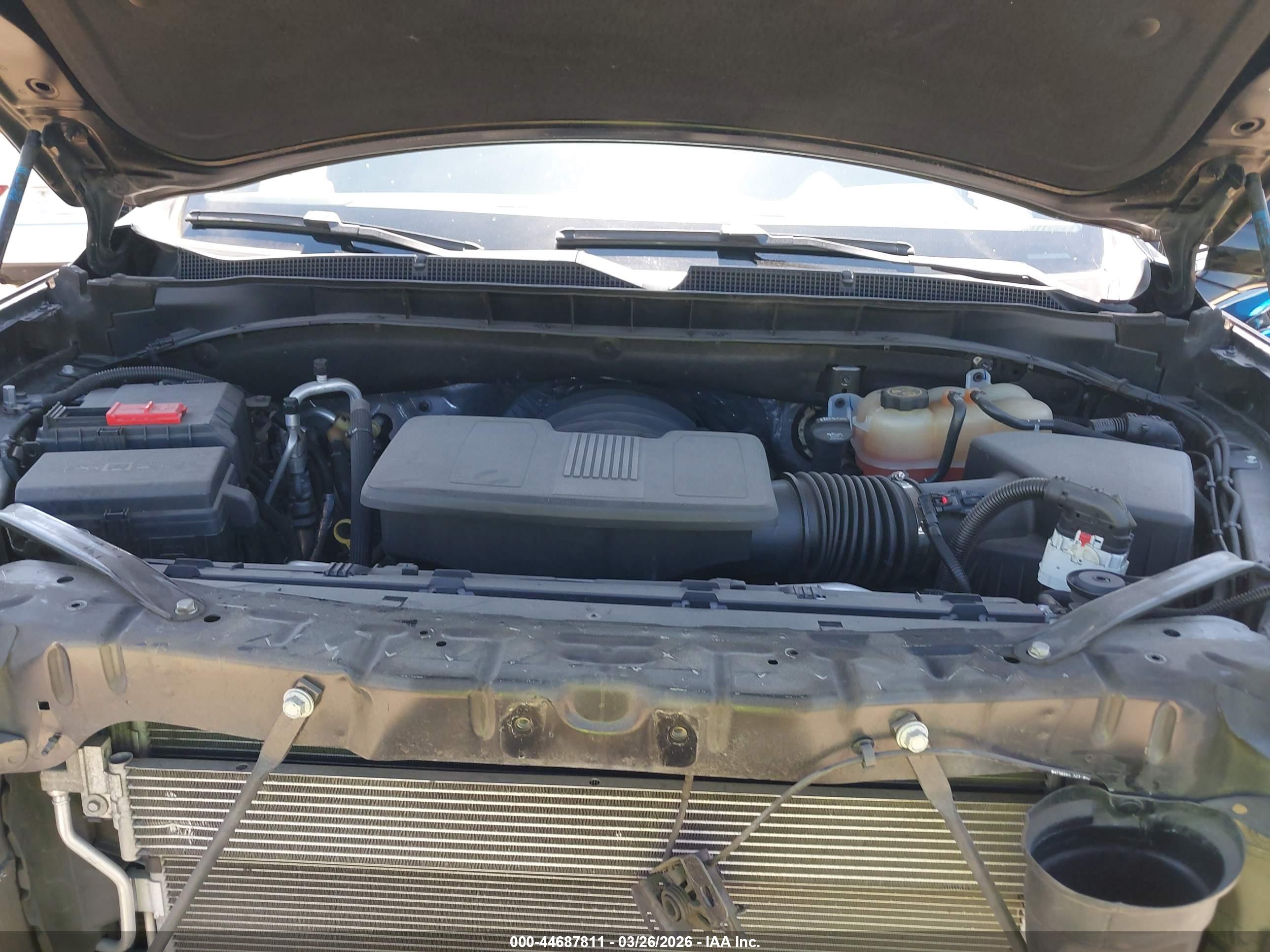 CHEVROLET SUBURBAN image 10