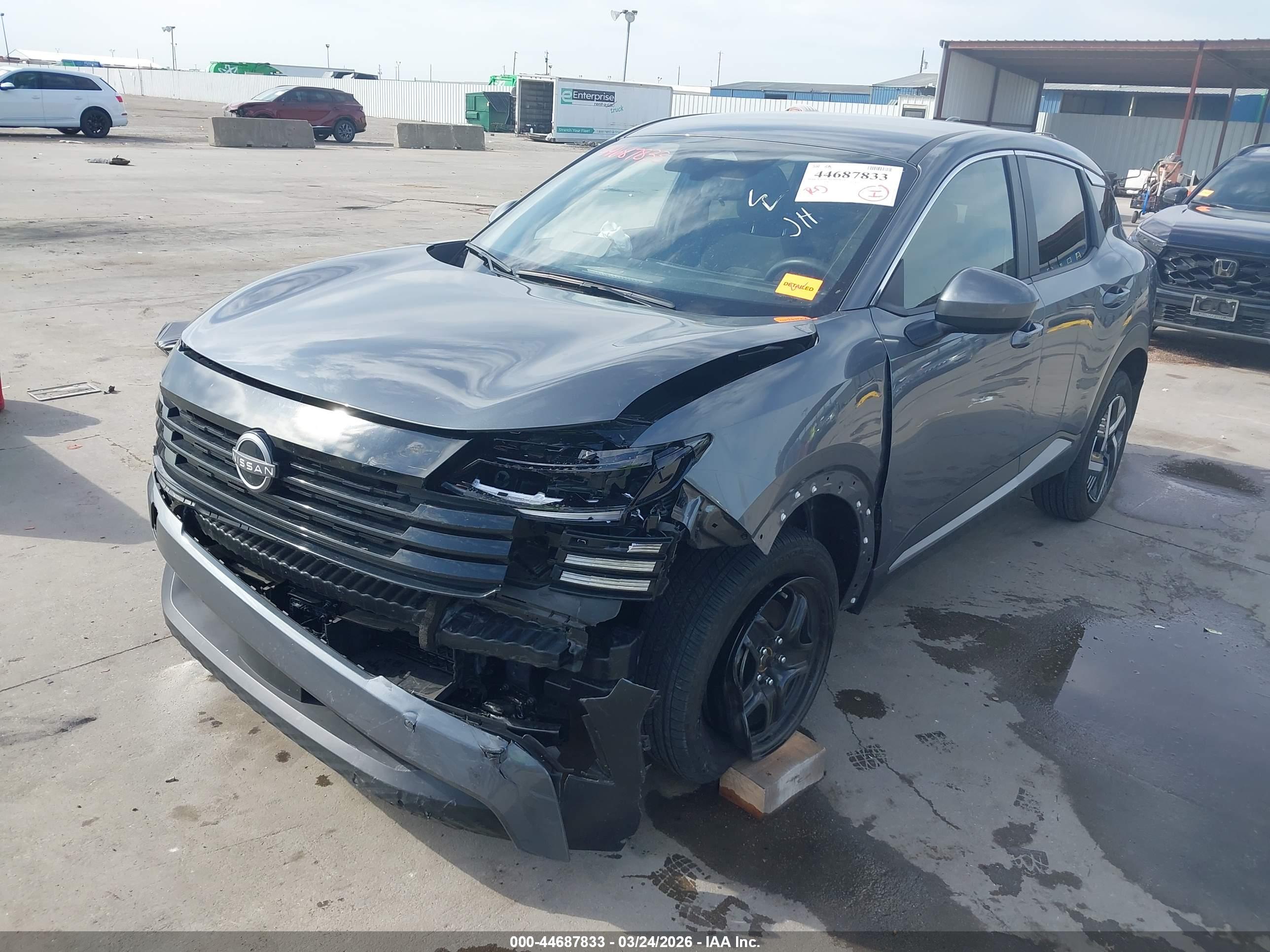NISSAN KICKS image 2