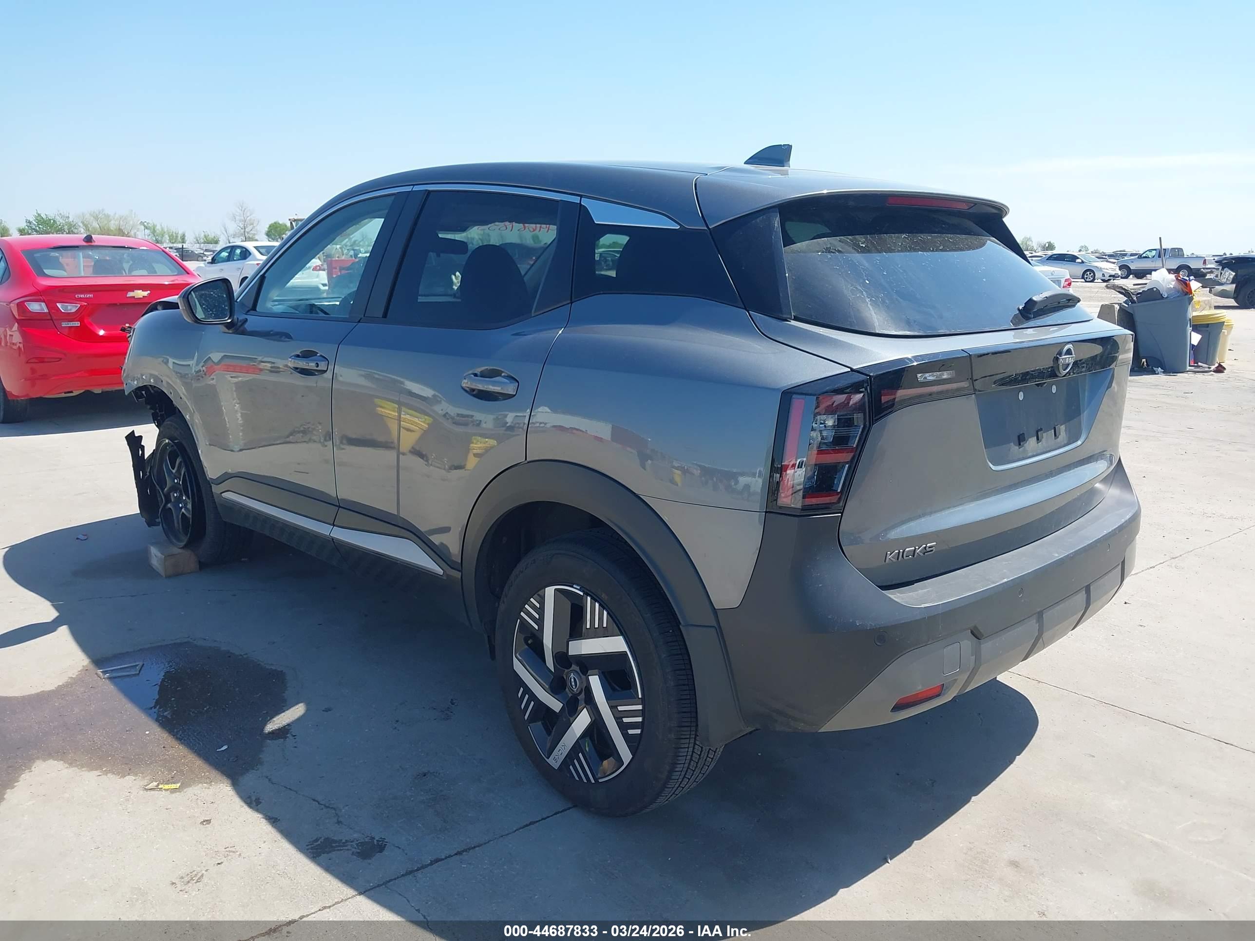 NISSAN KICKS image 3