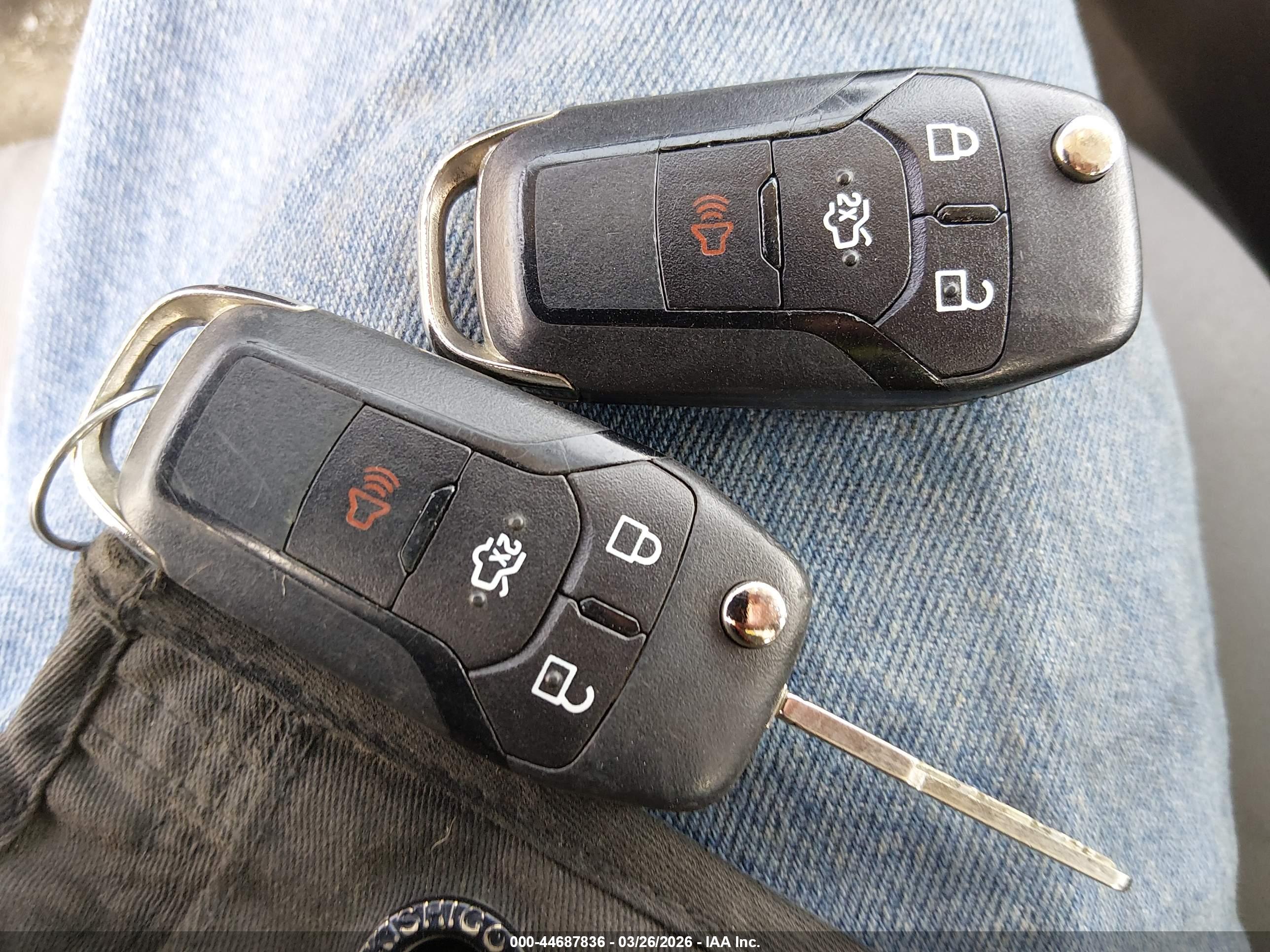 FORD FUSION image 11