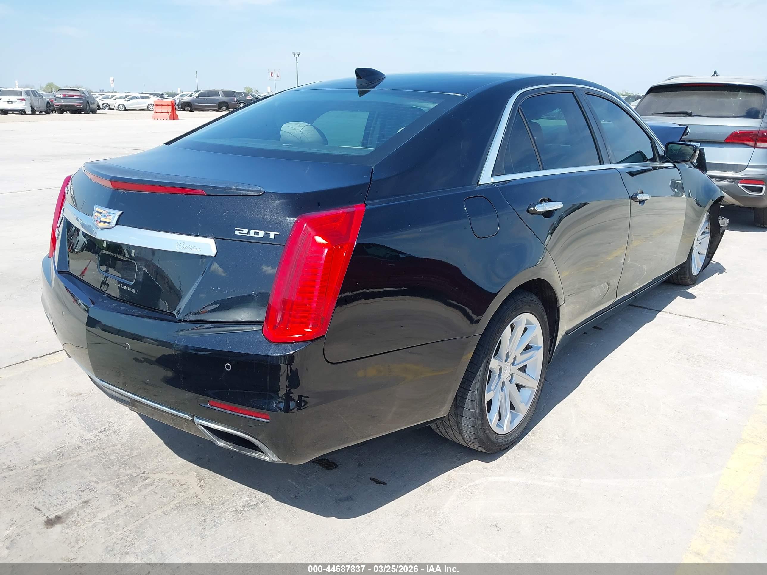 CADILLAC CTS image 4