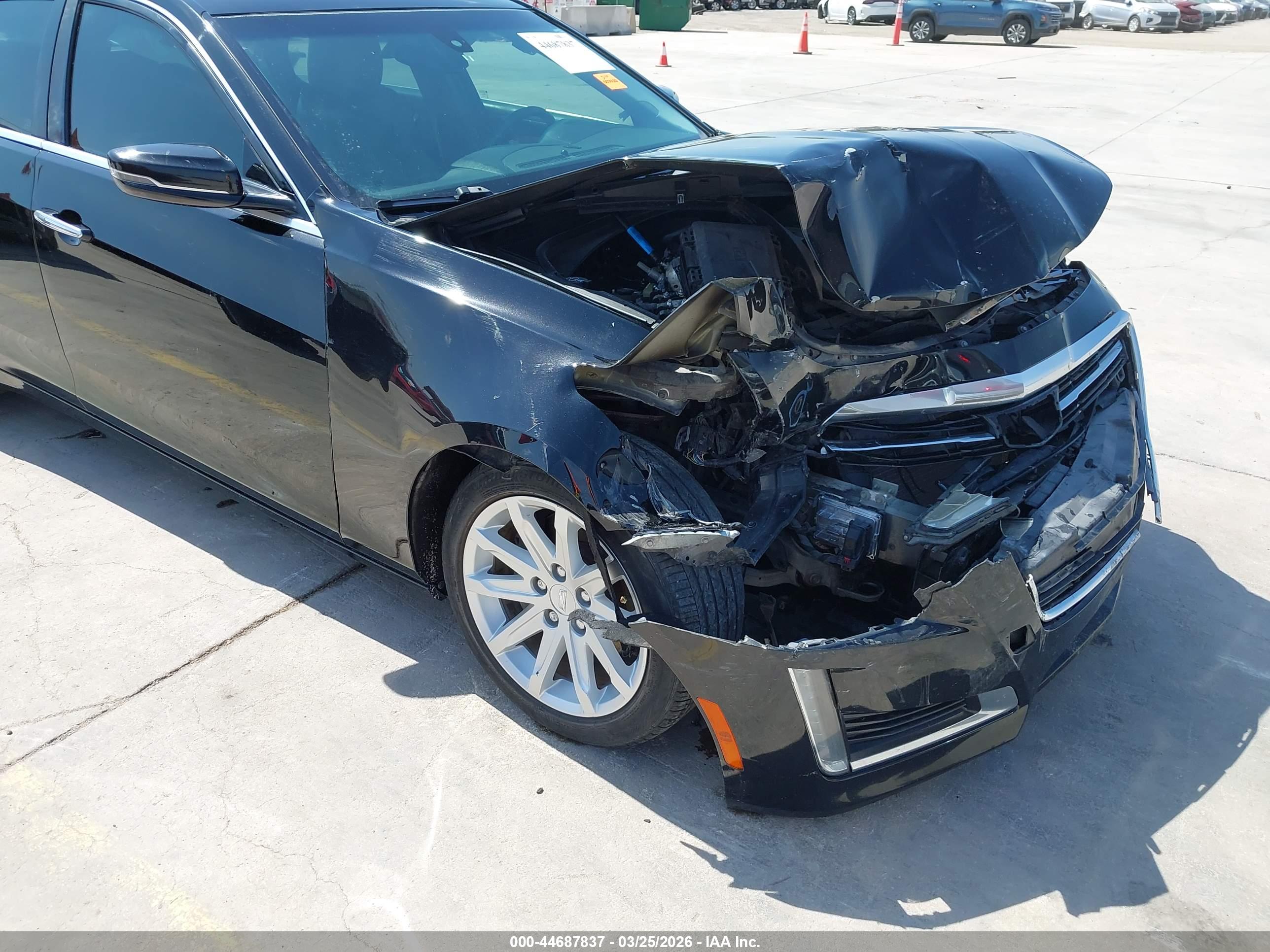 CADILLAC CTS image 6