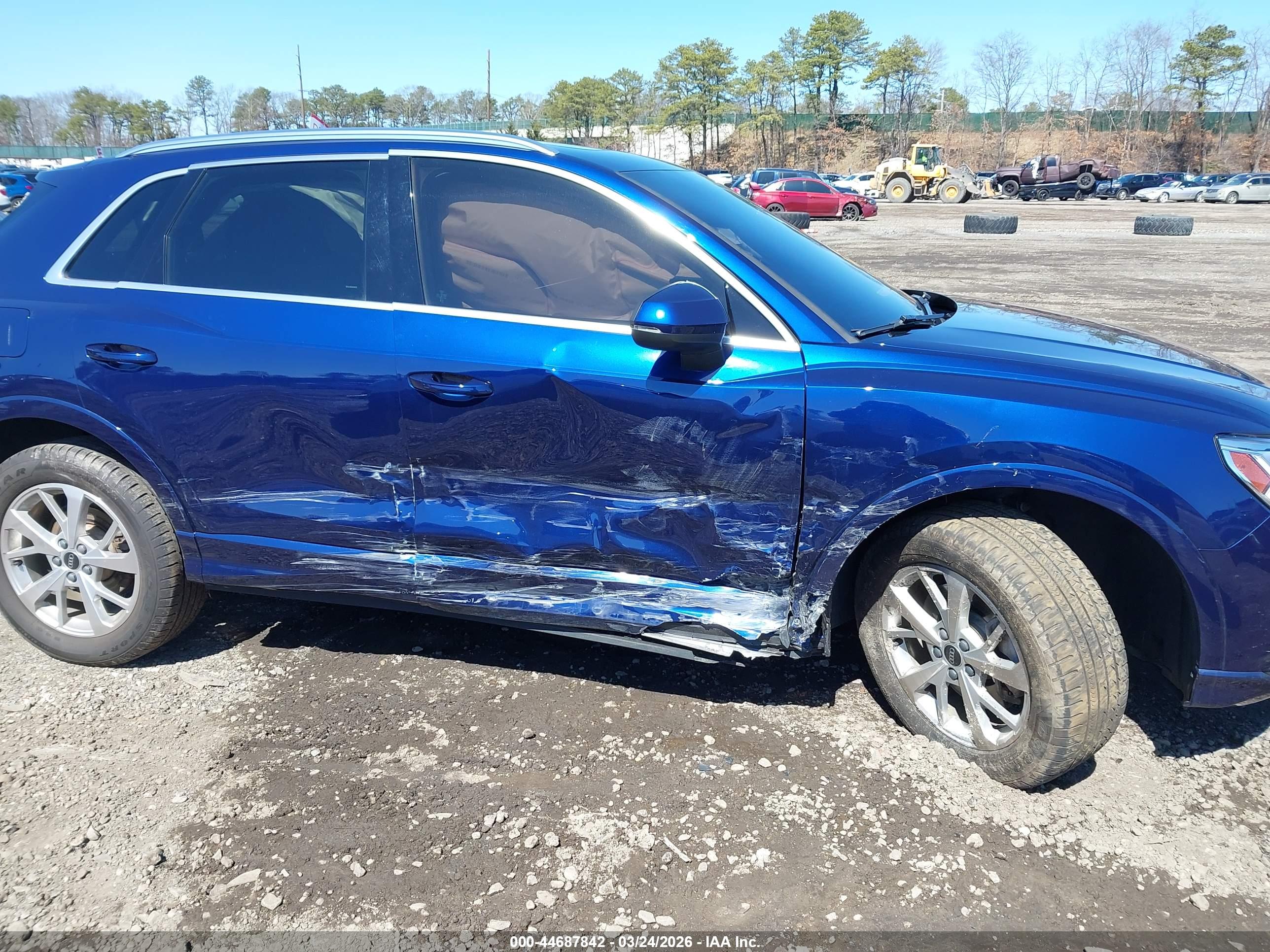 AUDI Q3 image 6