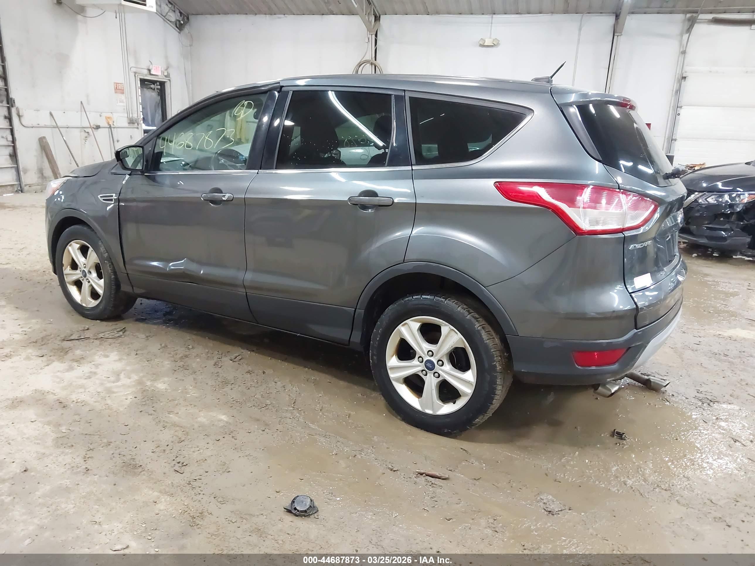 FORD ESCAPE image 3
