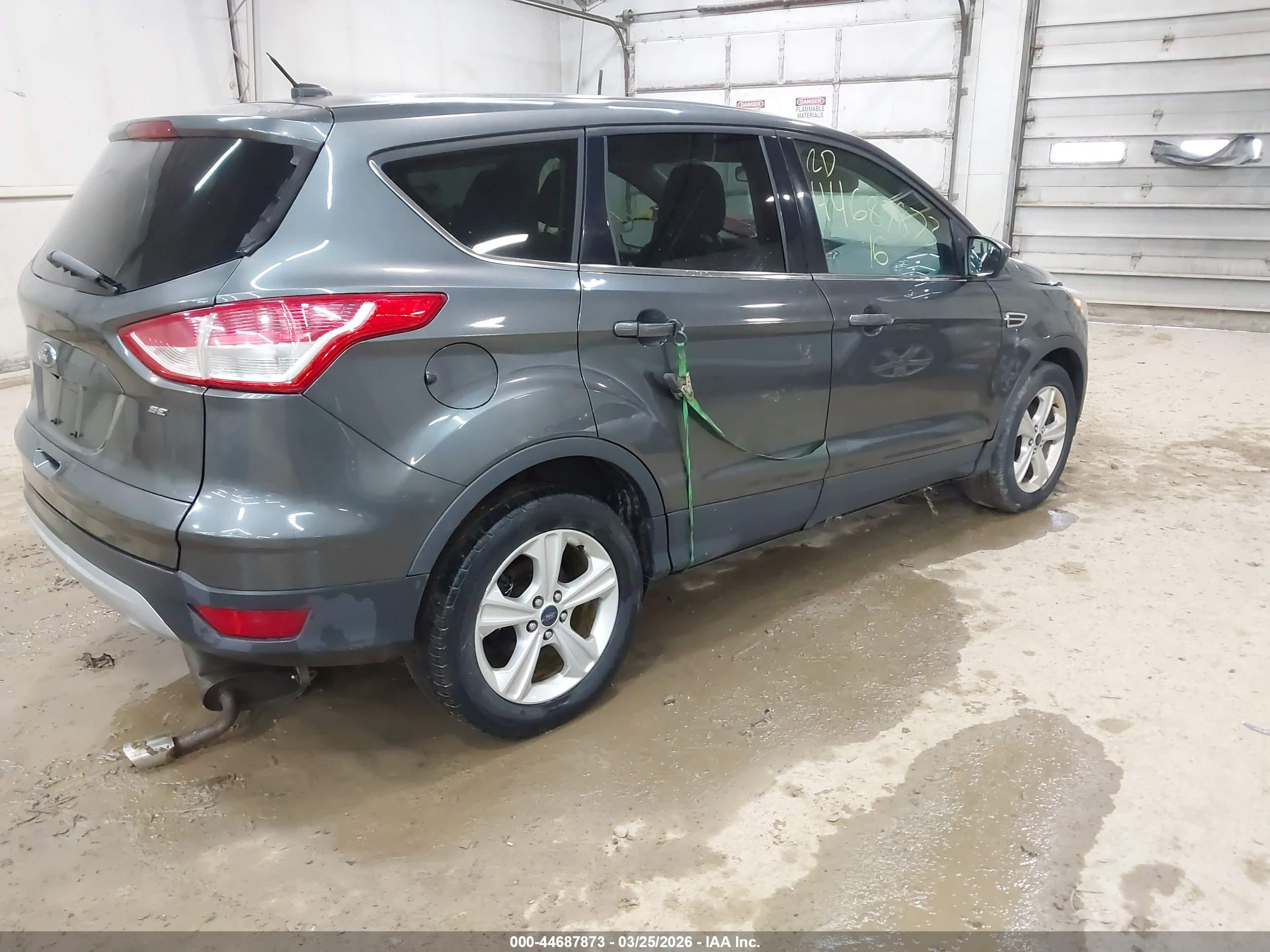 FORD ESCAPE image 4