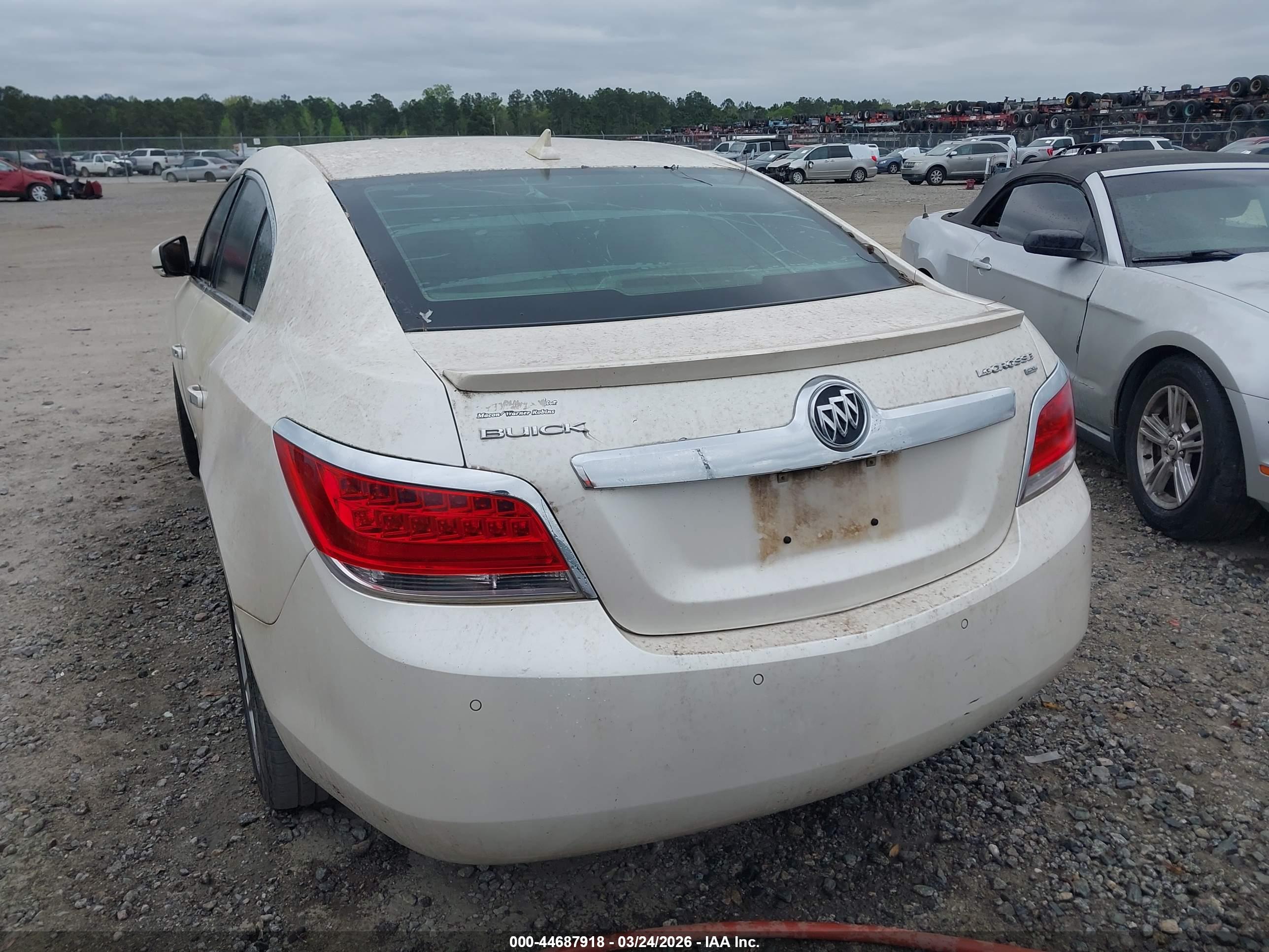 BUICK LACROSSE image 6