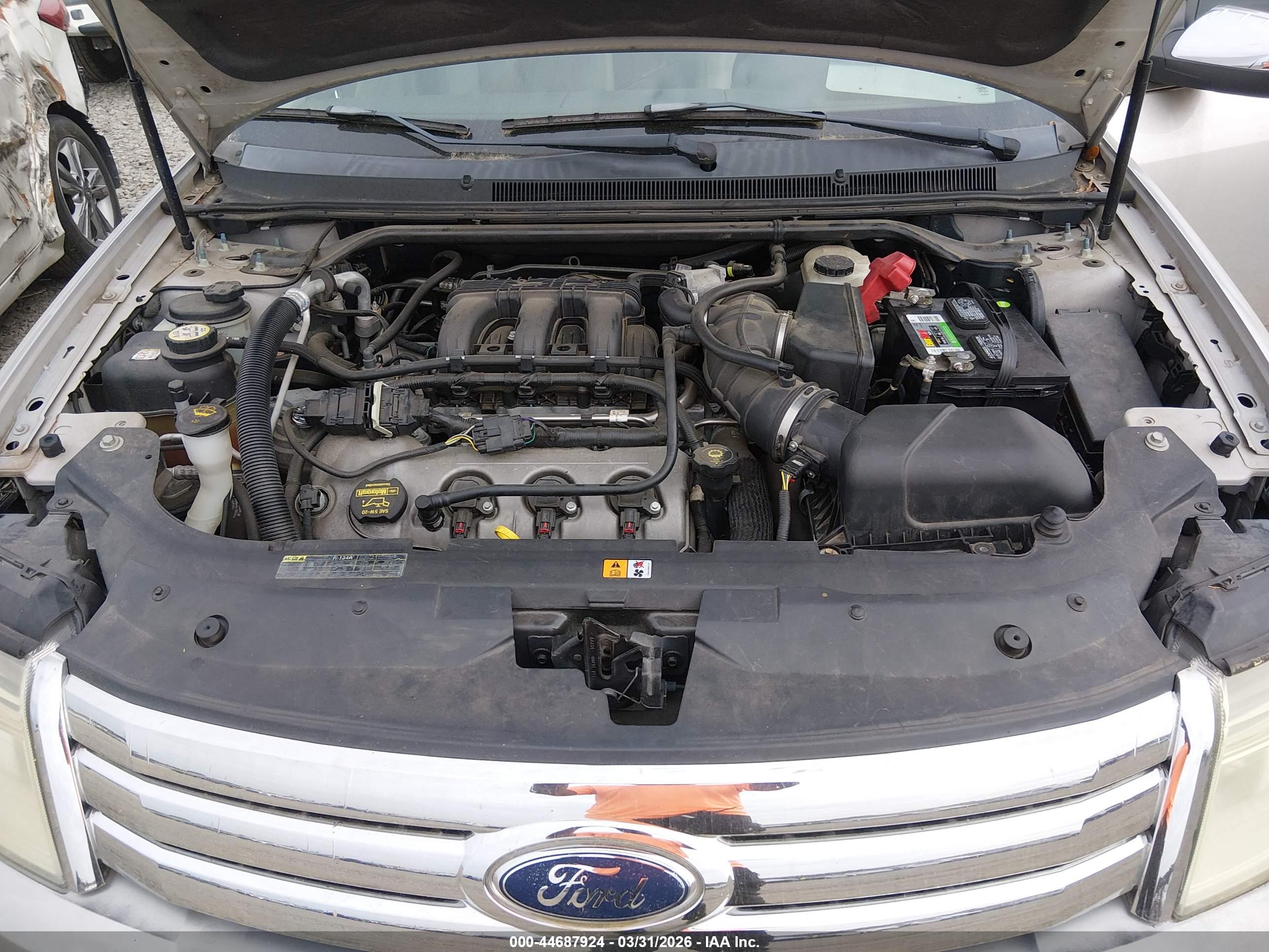 FORD TAURUS image 10