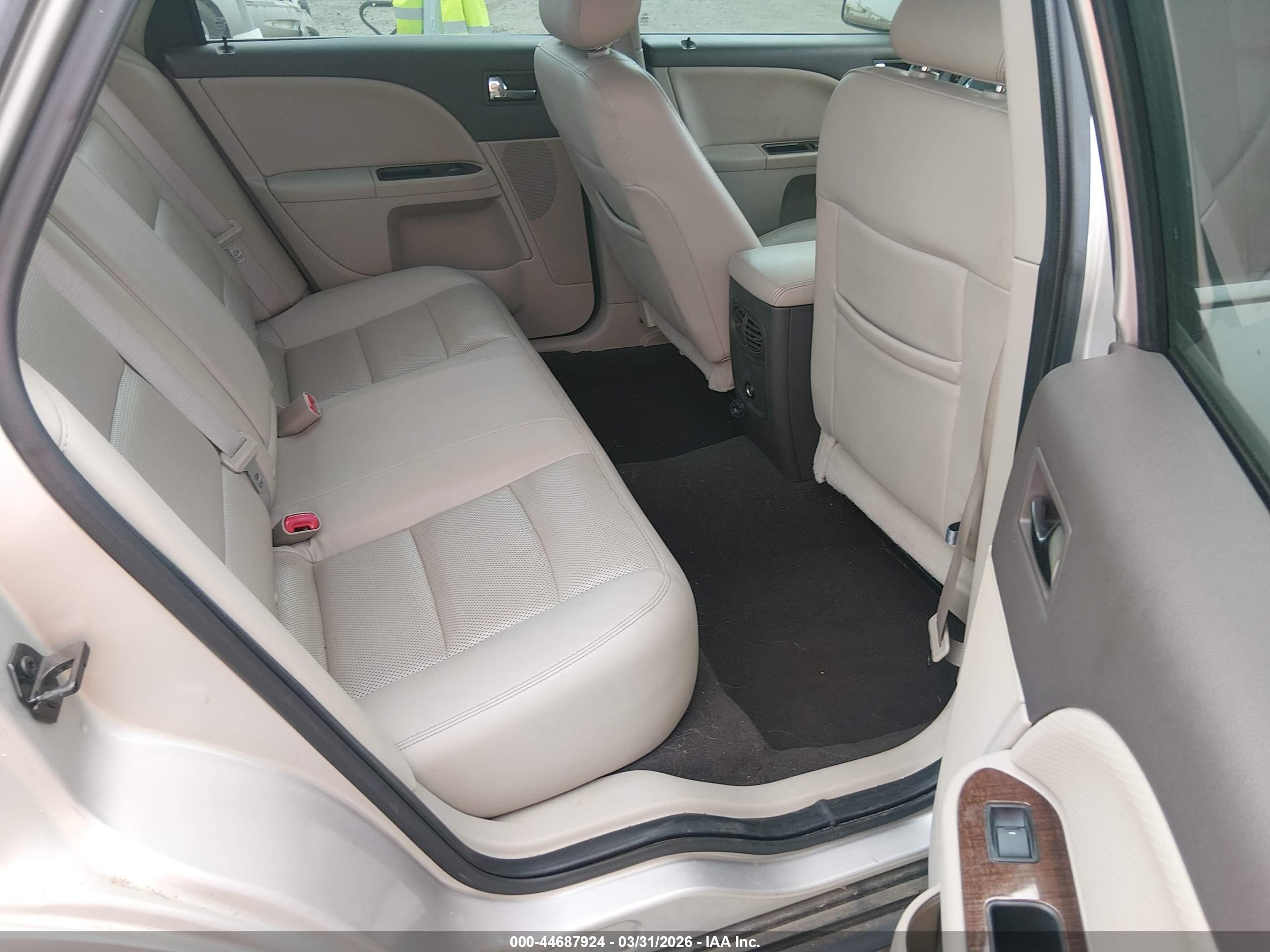 FORD TAURUS image 8