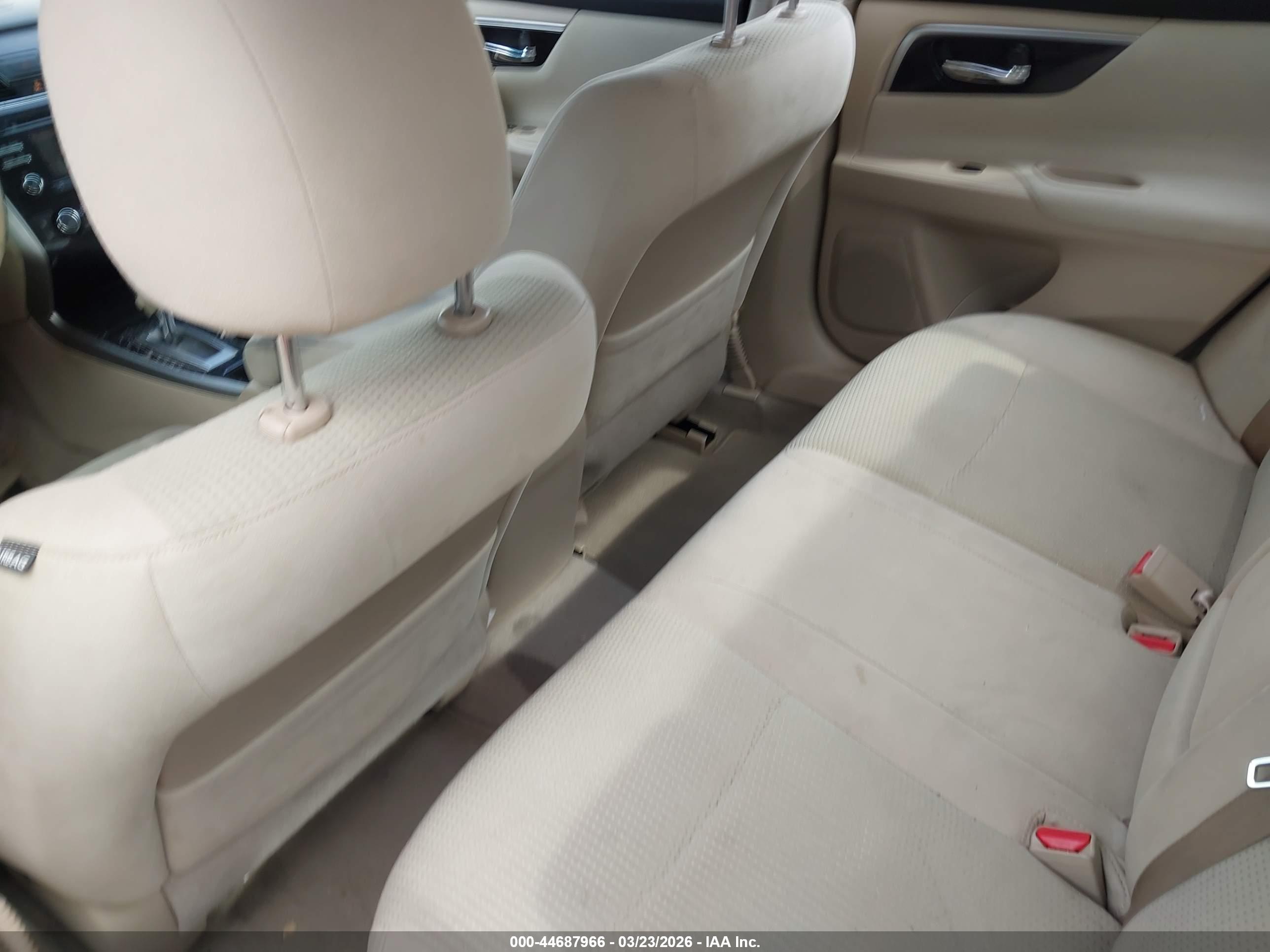 NISSAN ALTIMA image 8