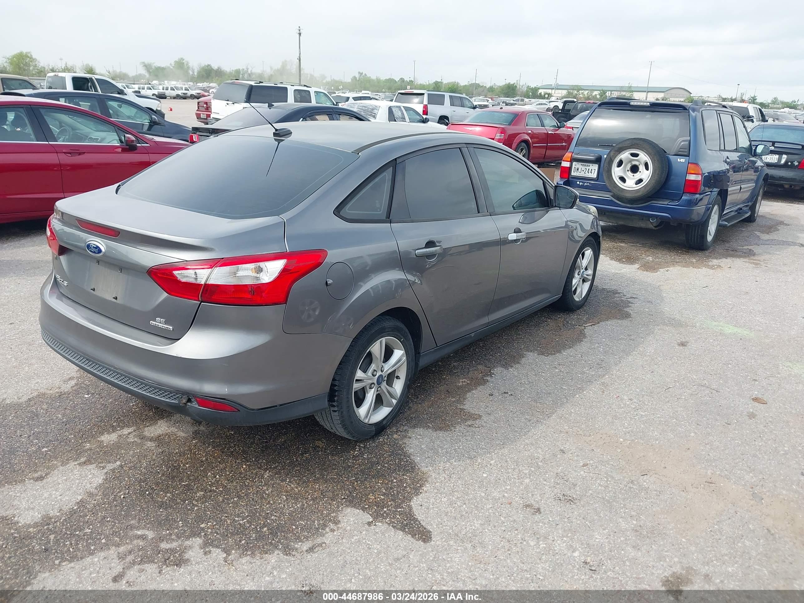 FORD FOCUS image 4
