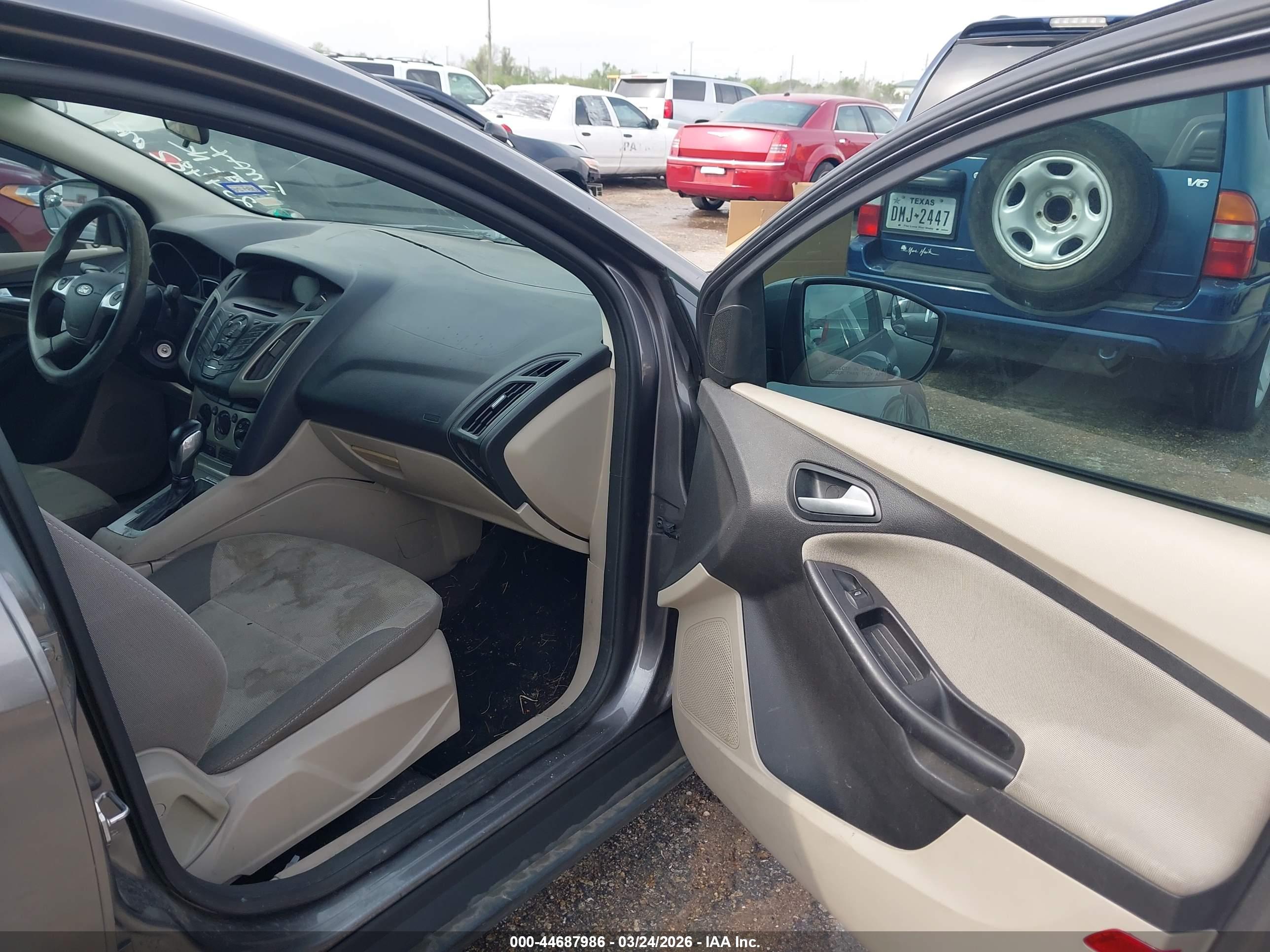 FORD FOCUS image 5