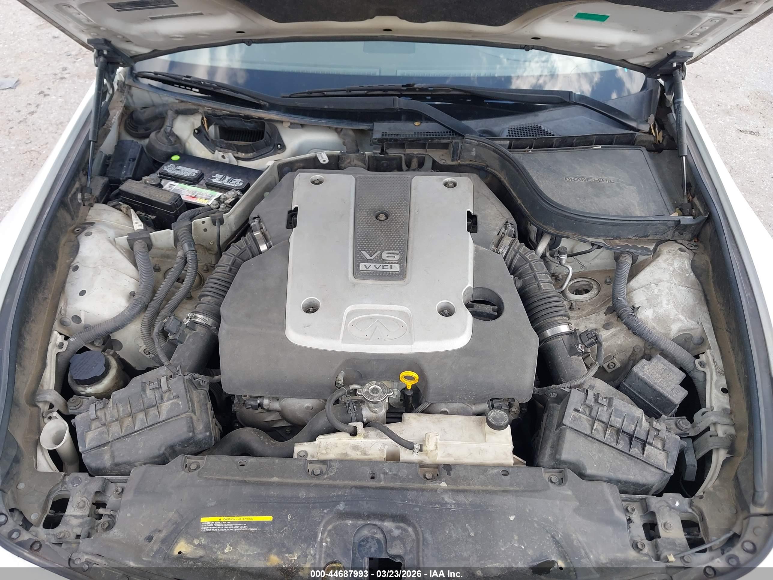 INFINITI G37 image 10