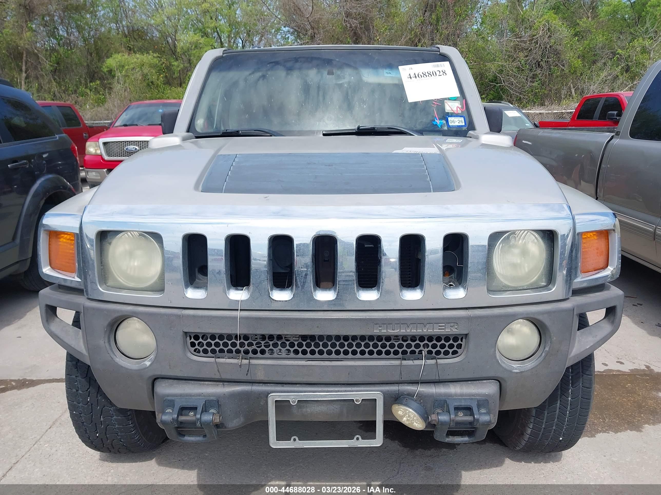 HUMMER H3 image 6