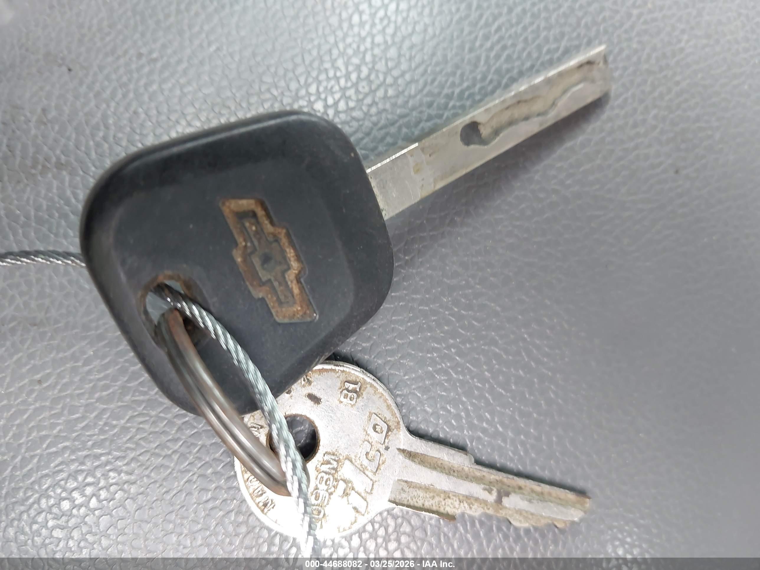 CHEVROLET SILVERADO image 11