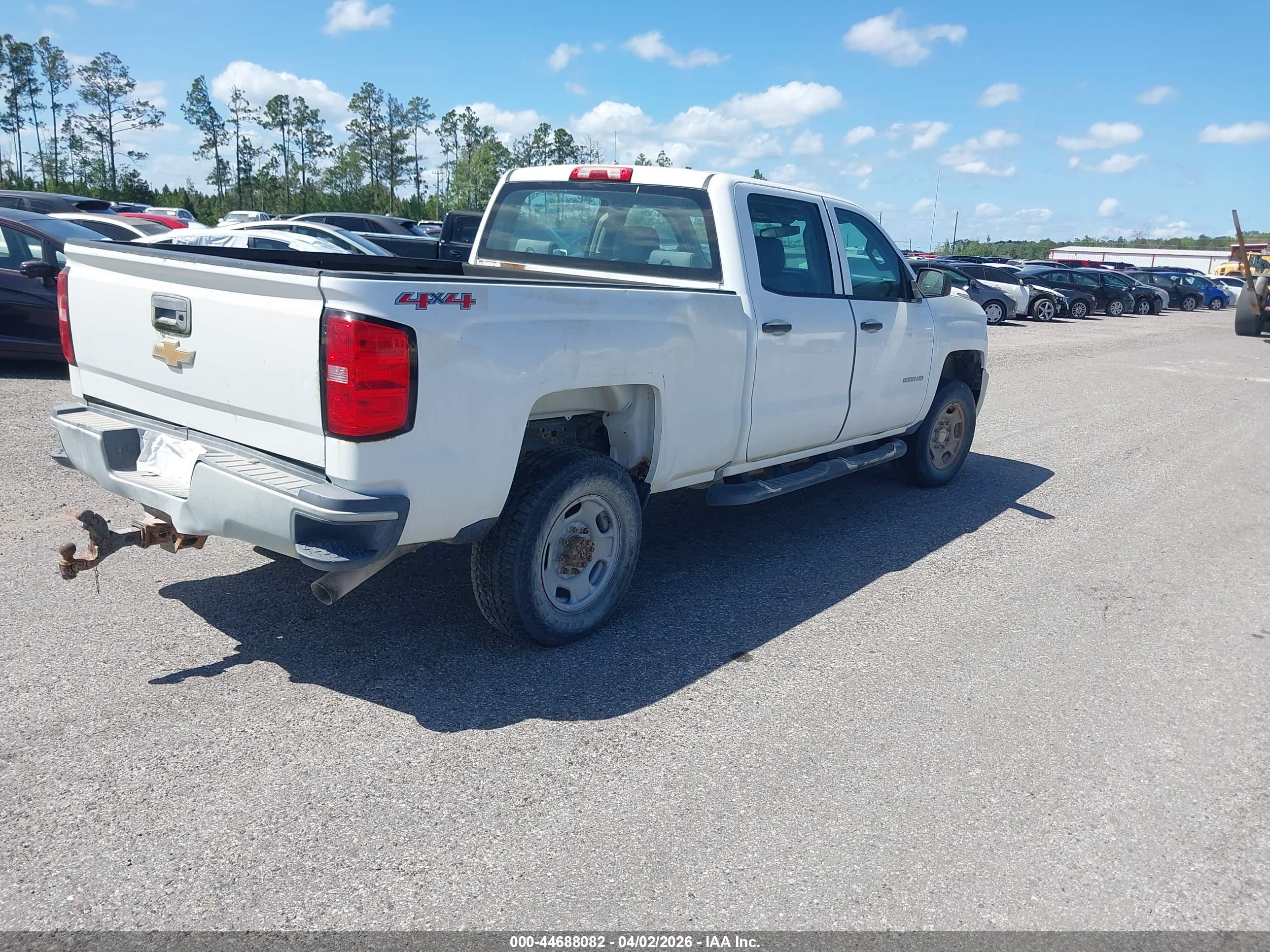 CHEVROLET SILVERADO image 4