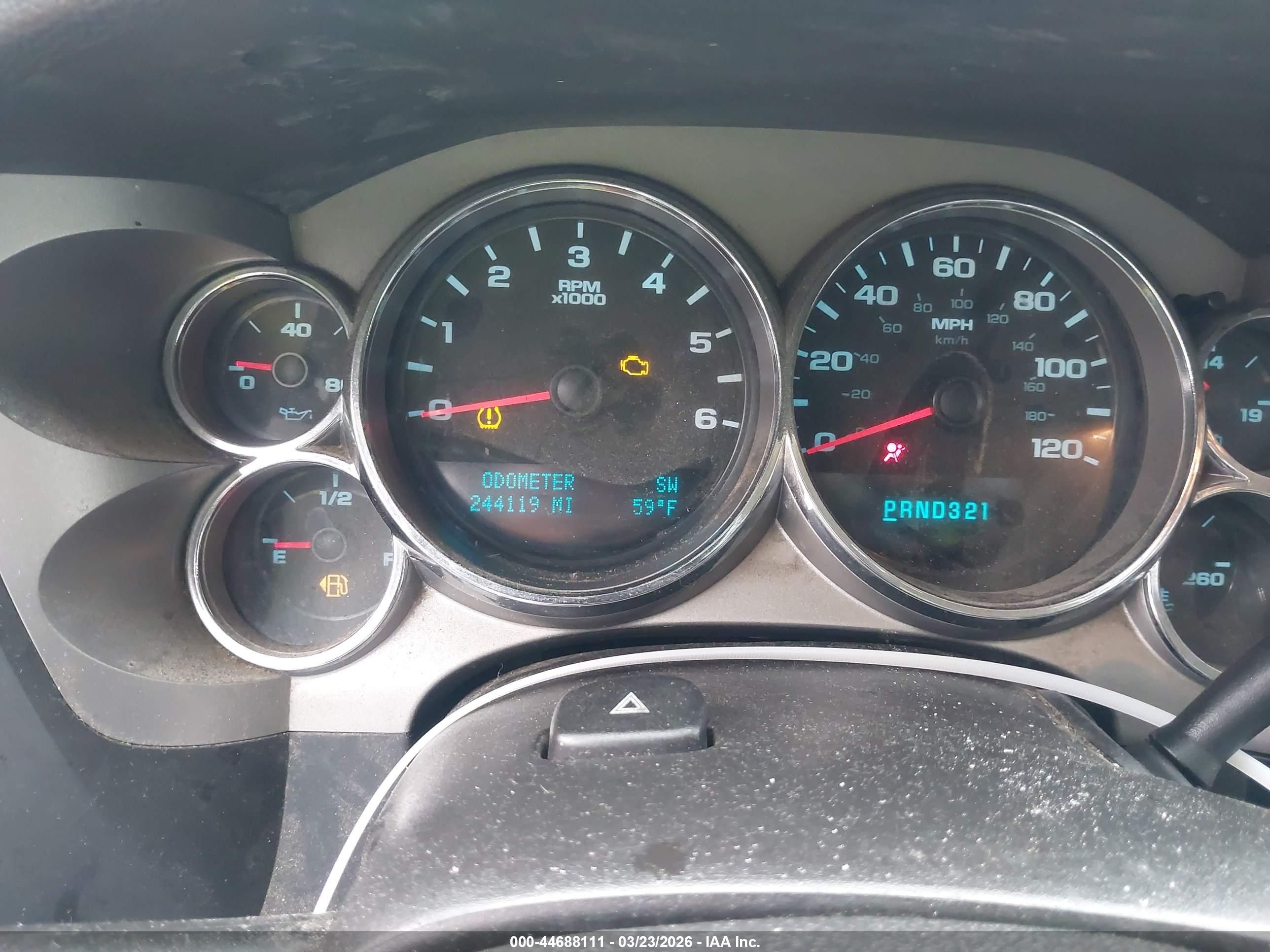 CHEVROLET SILVERADO image 7