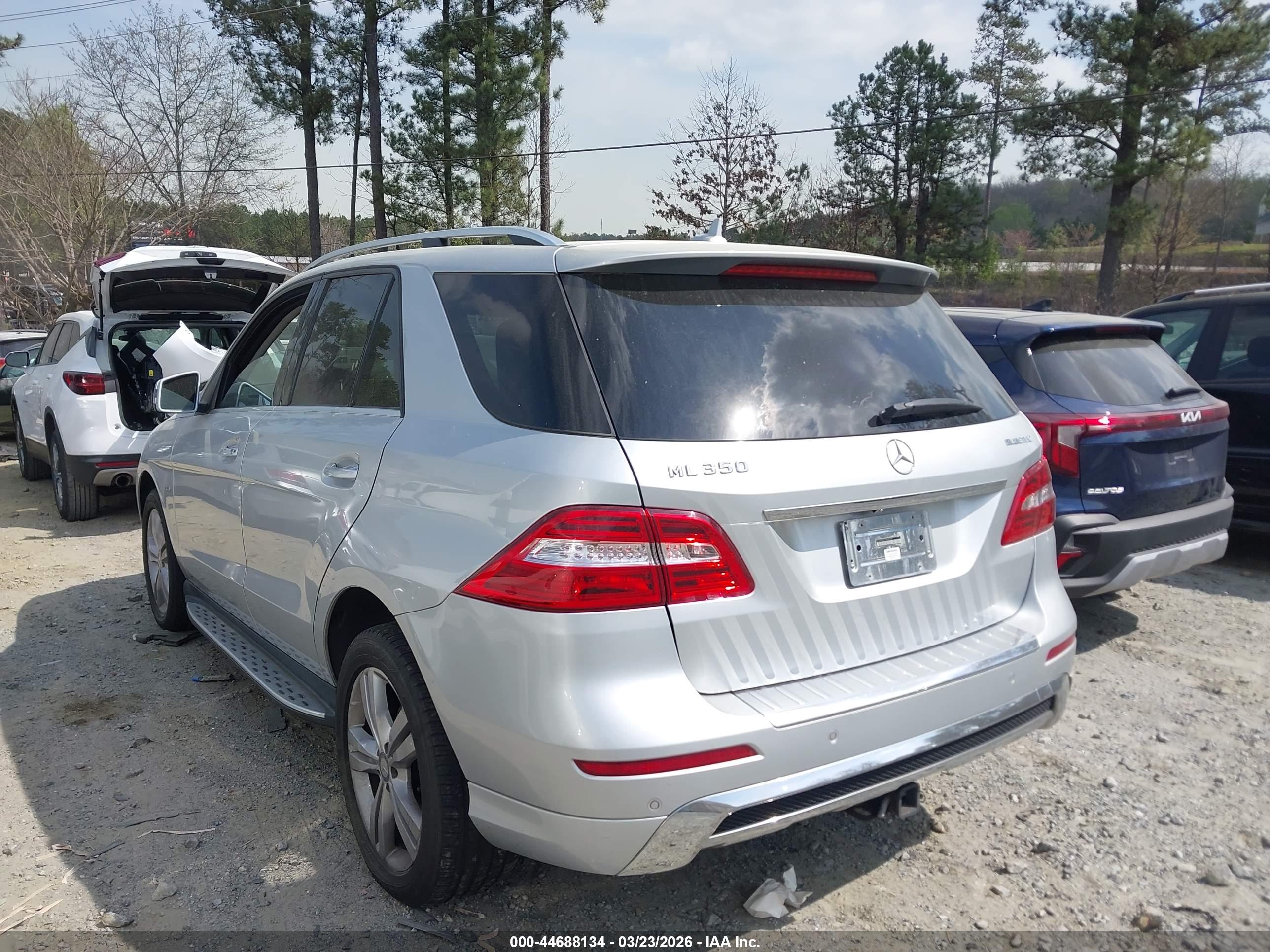 MERCEDES-BENZ ML image 3
