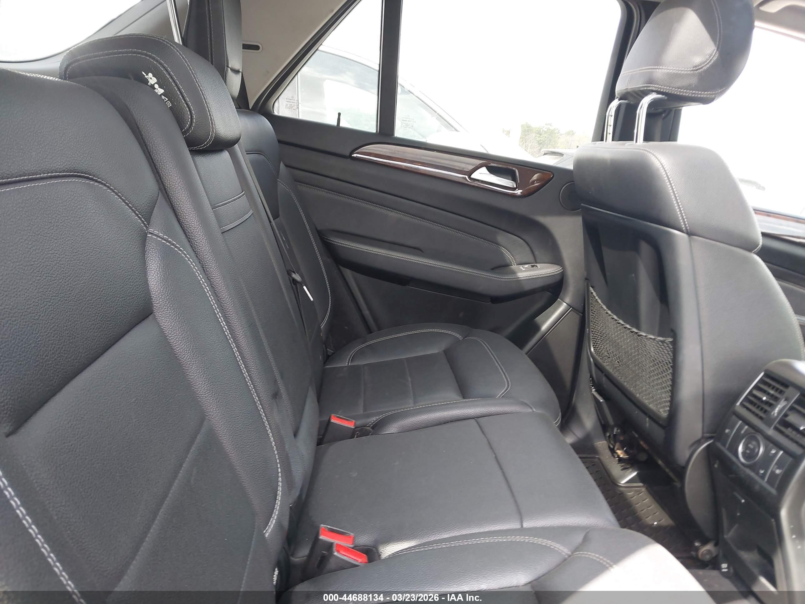 MERCEDES-BENZ ML image 8