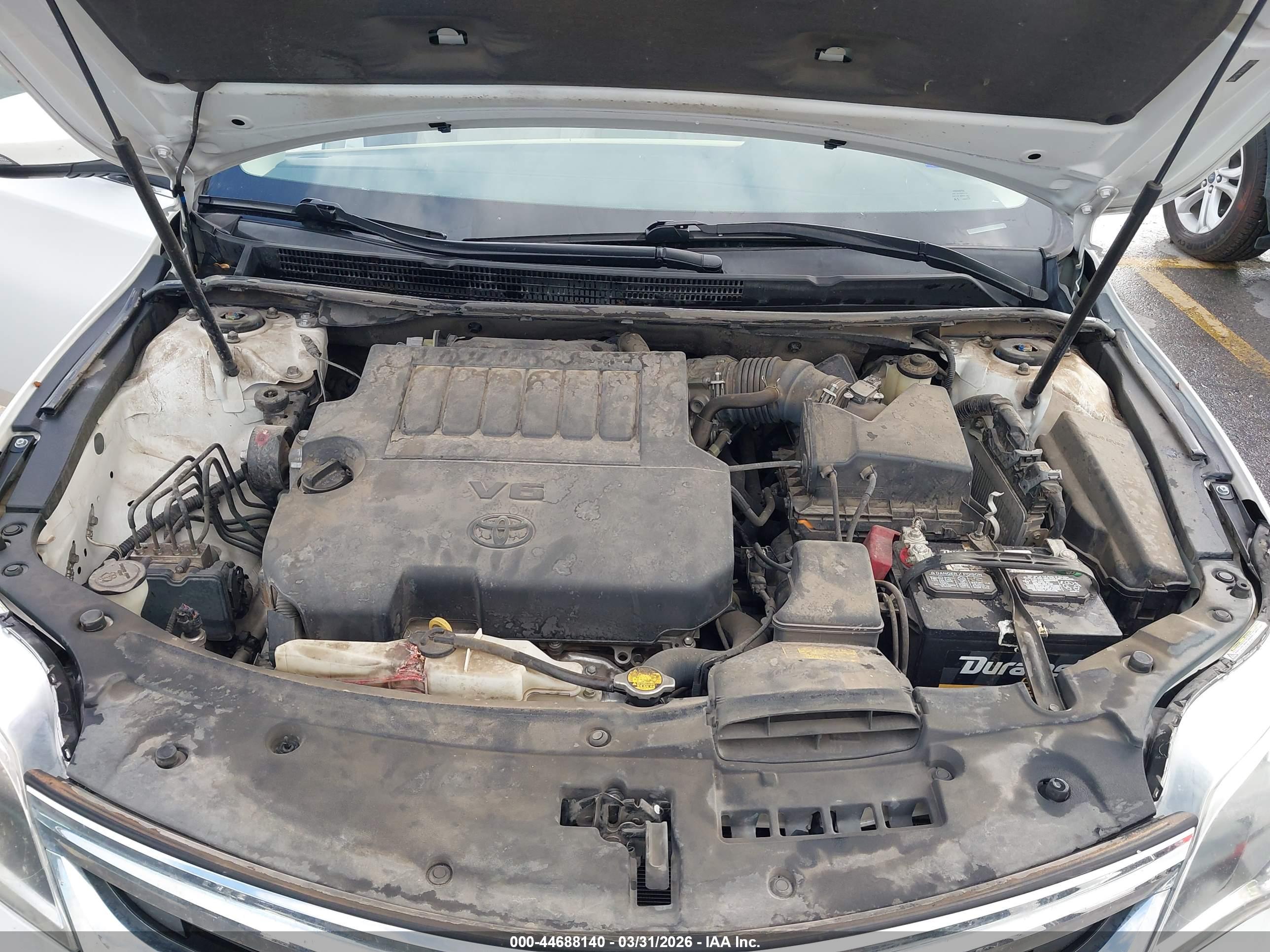 TOYOTA AVALON image 10