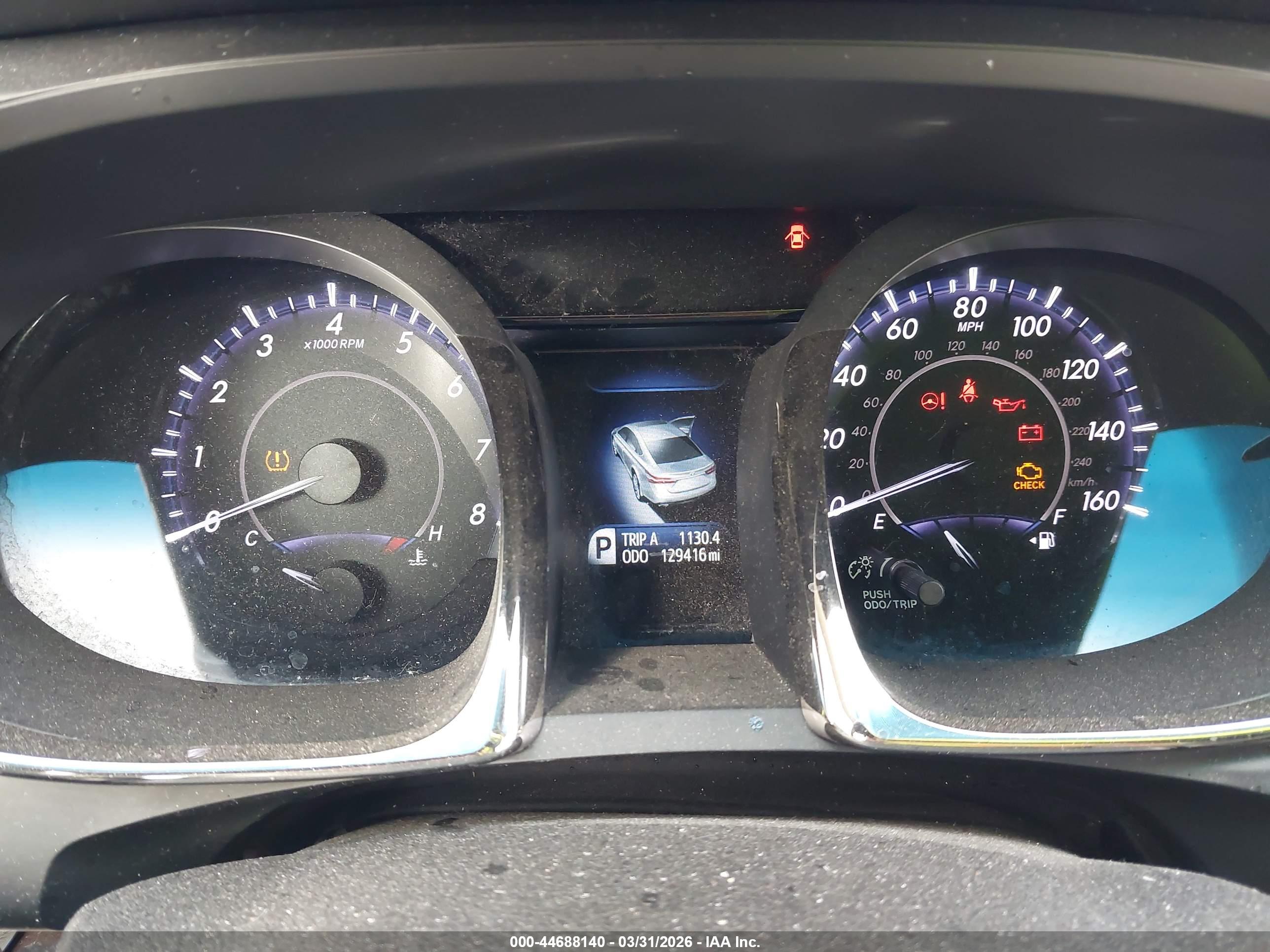 TOYOTA AVALON image 7
