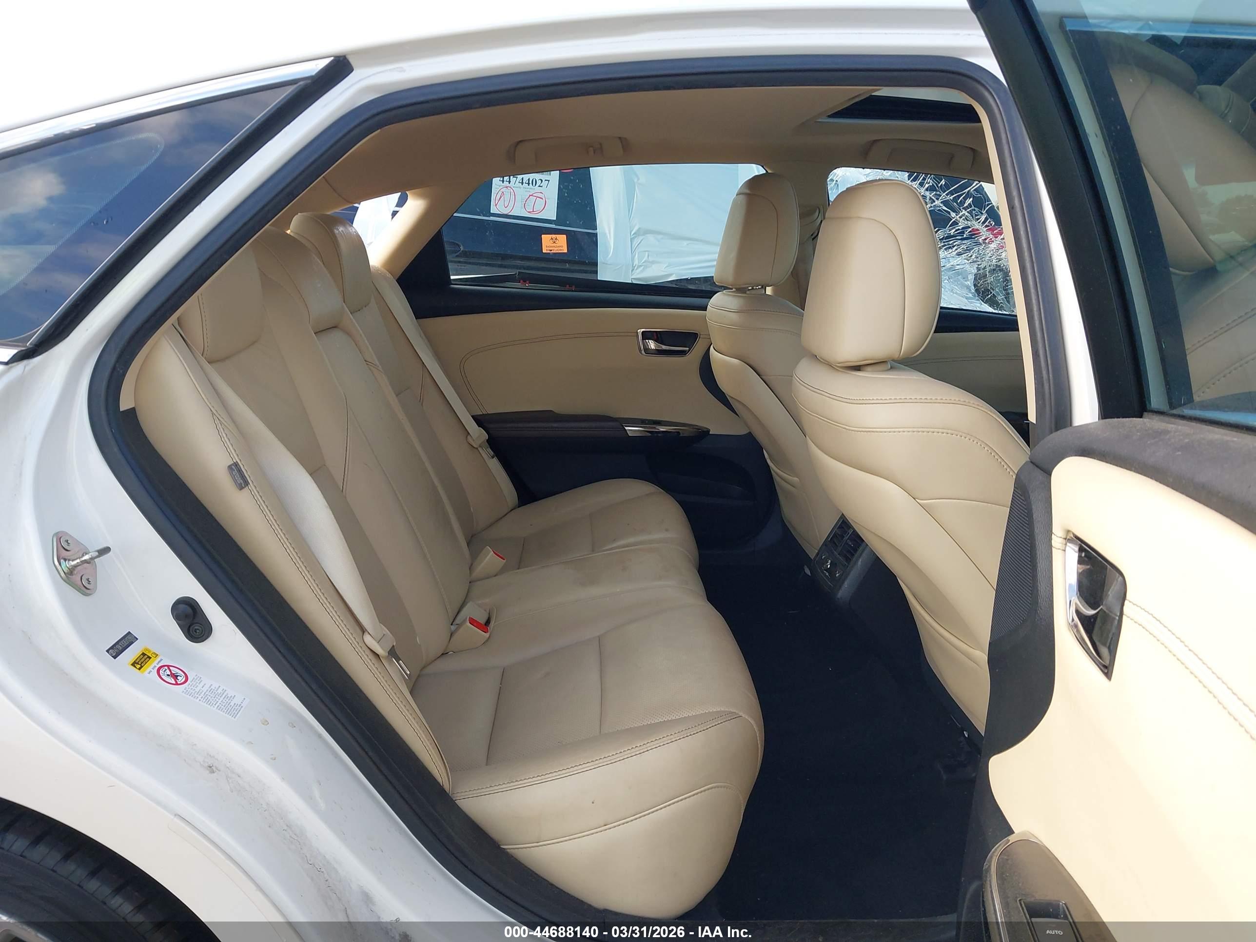 TOYOTA AVALON image 8