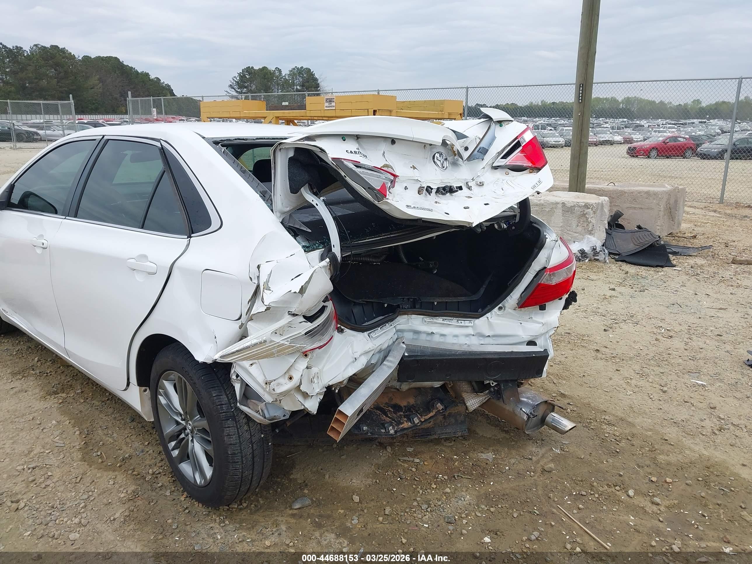 TOYOTA CAMRY image 6
