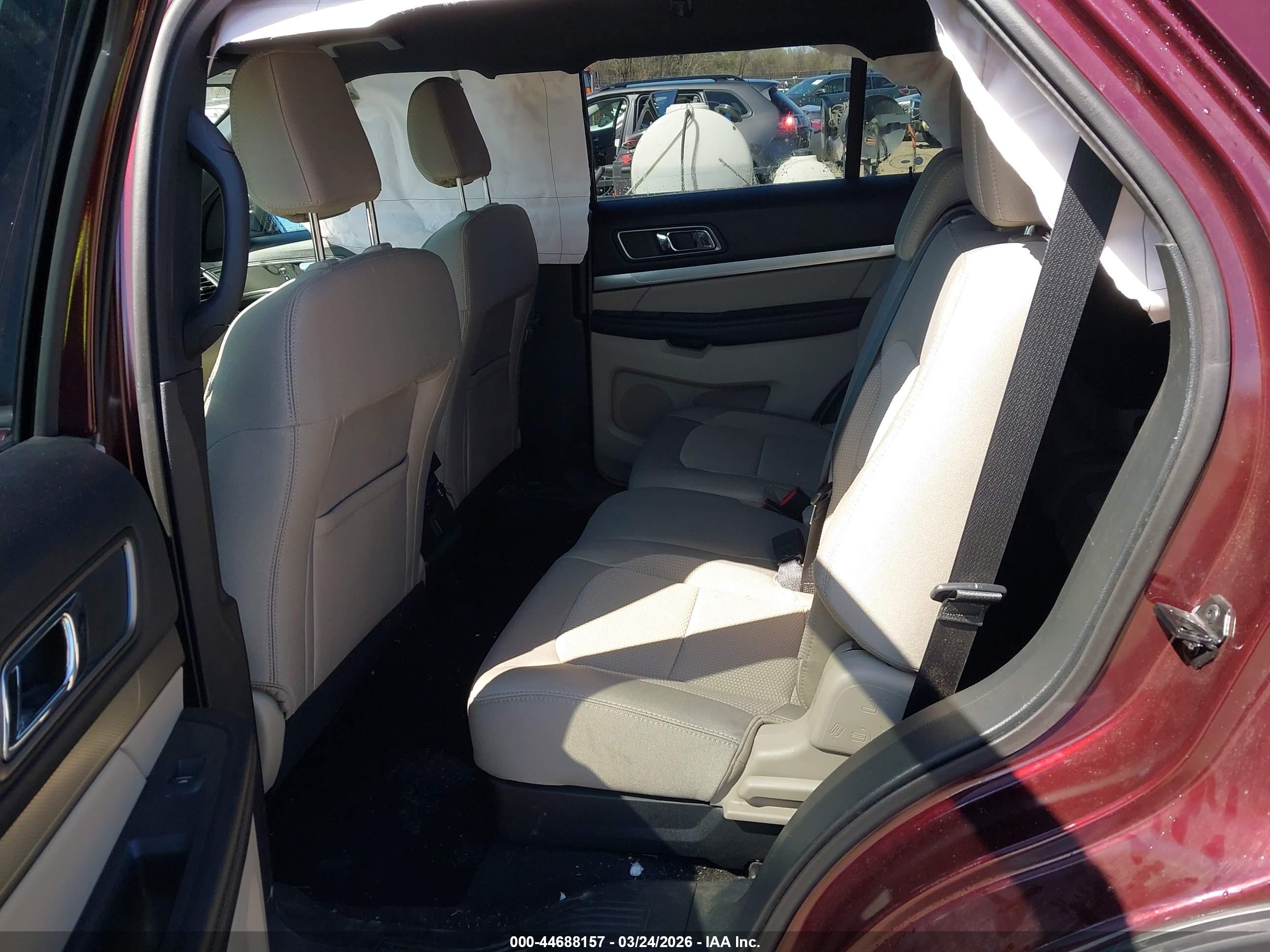 FORD EXPLORER image 8