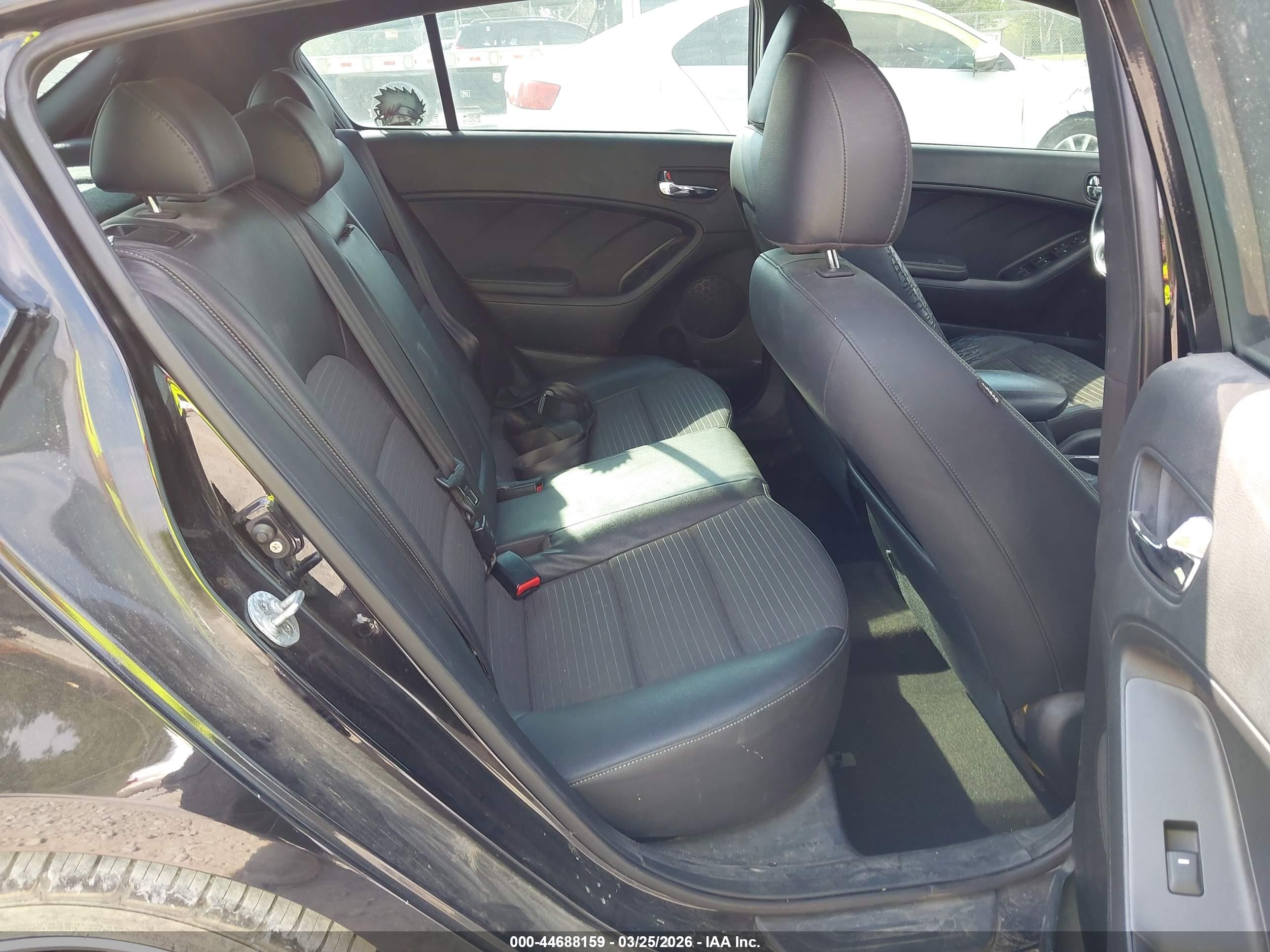 KIA FORTE image 8