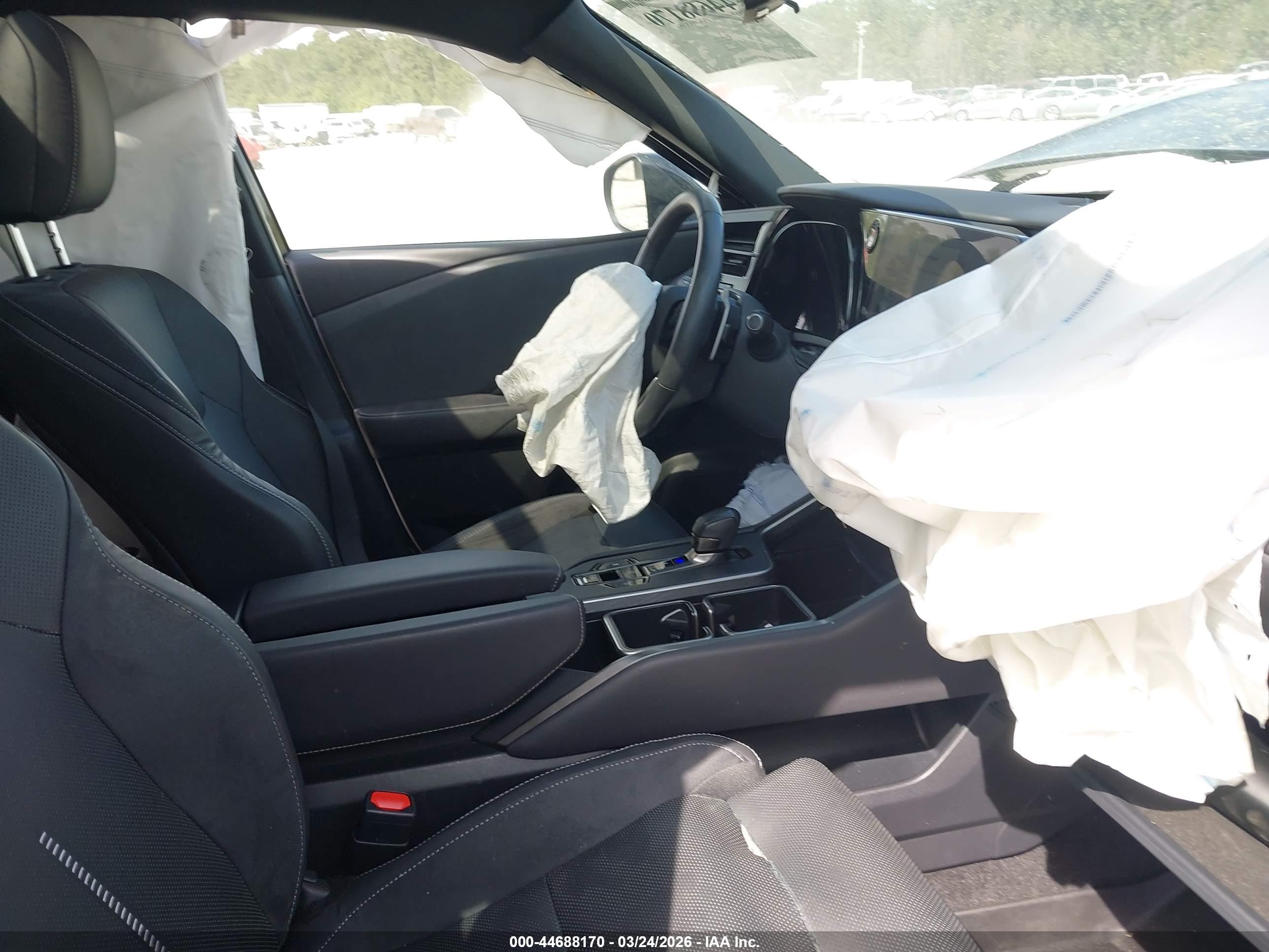 LEXUS TX image 5