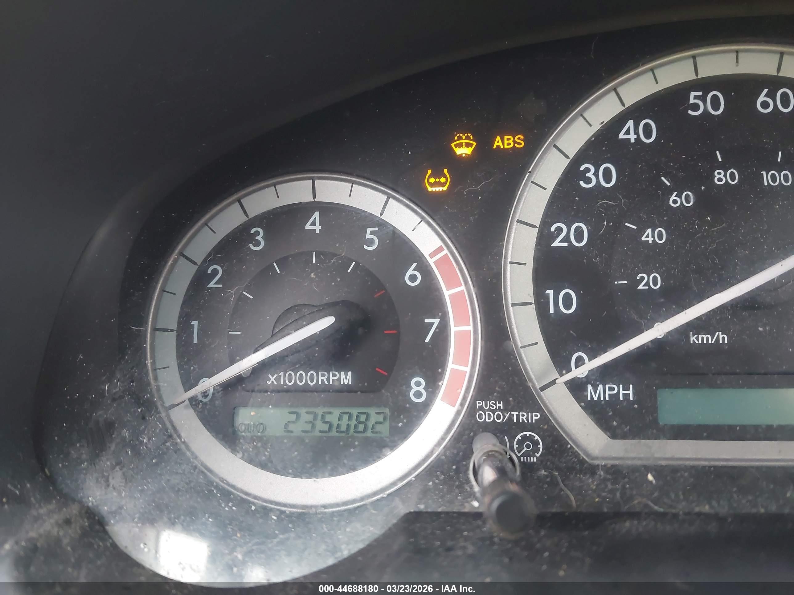 TOYOTA SIENNA image 7