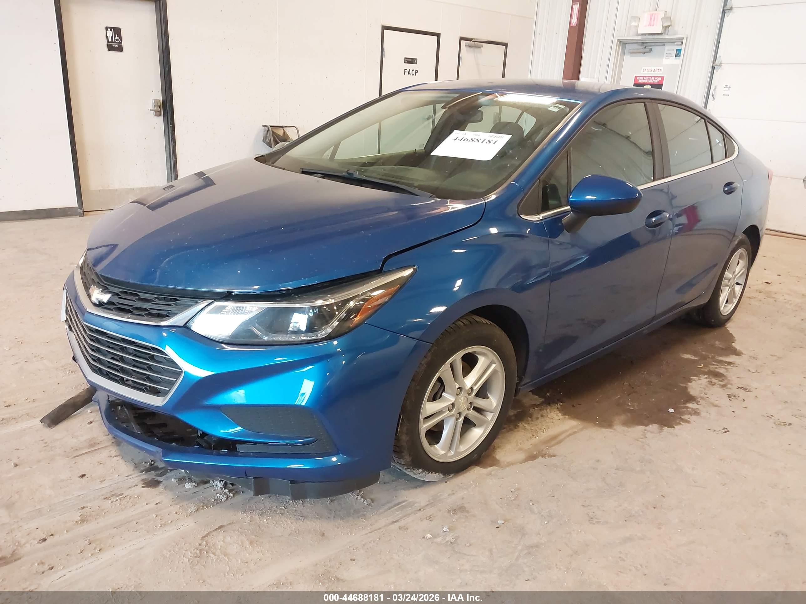 CHEVROLET CRUZE image 2