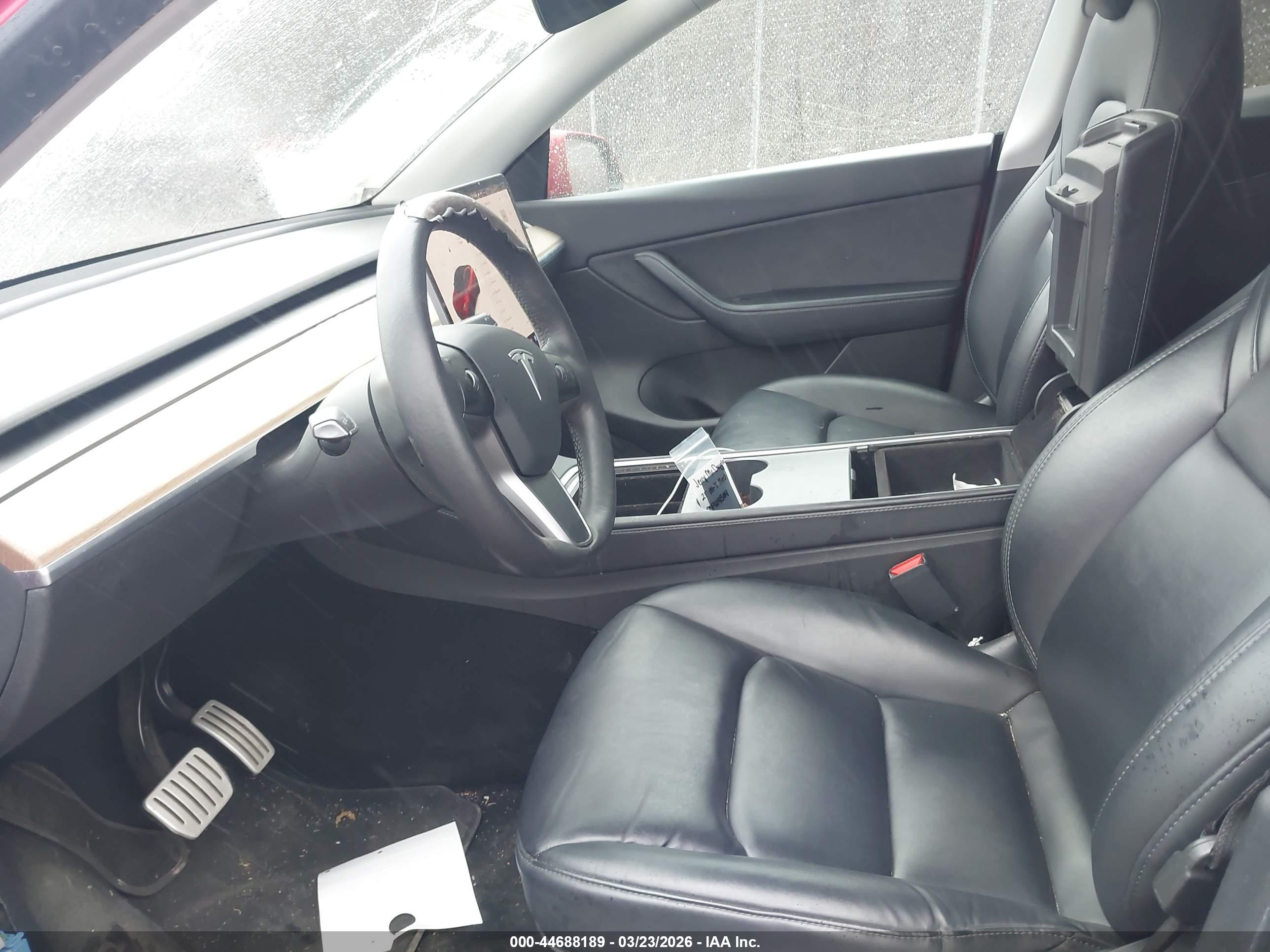 TESLA MODEL image 5
