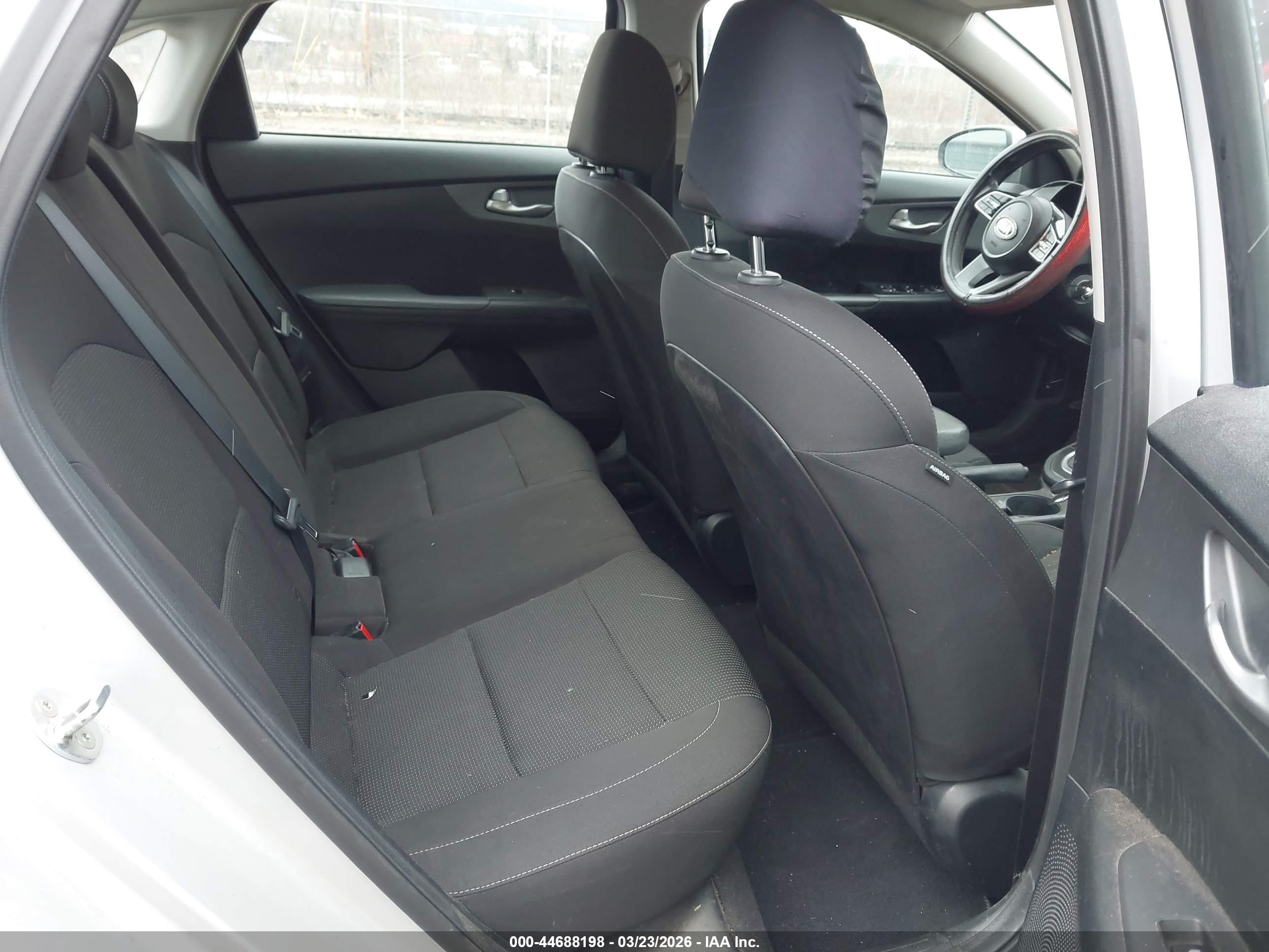 KIA FORTE image 8